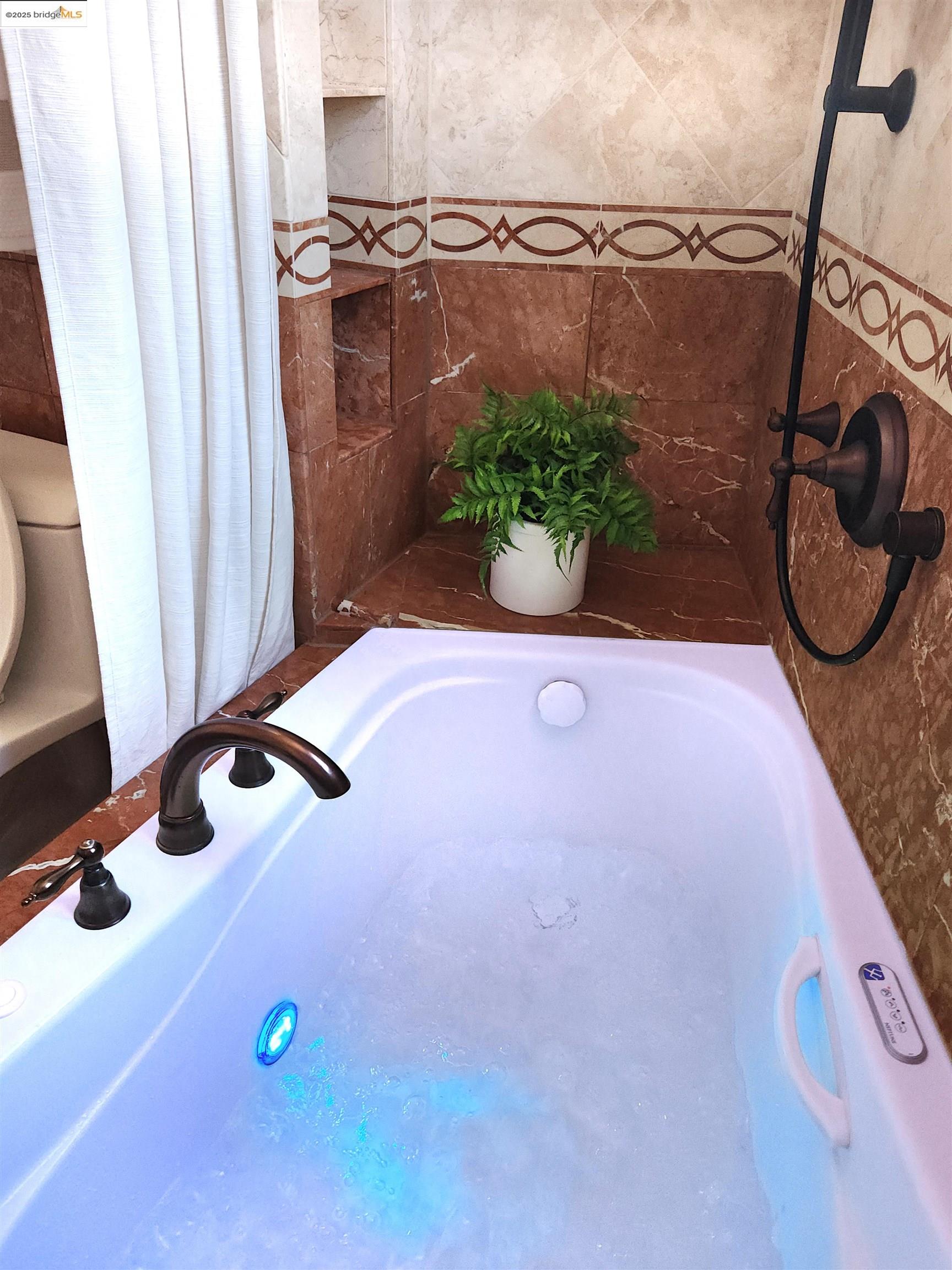 Detail Gallery Image 30 of 53 For 8 Alta Loma, Benicia,  CA 94510 - 3 Beds | 2 Baths