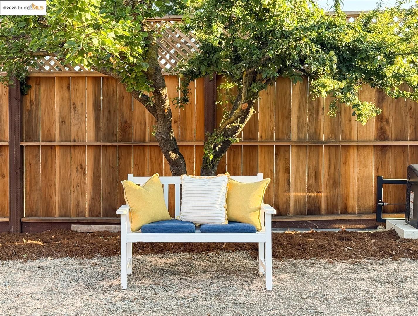 Detail Gallery Image 35 of 53 For 8 Alta Loma, Benicia,  CA 94510 - 3 Beds | 2 Baths