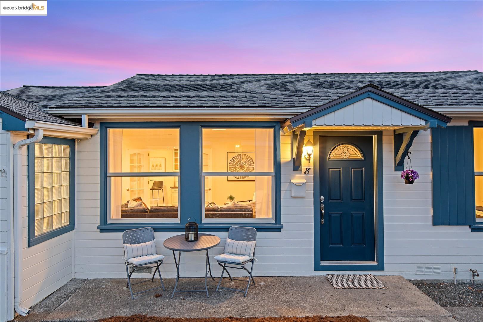 Detail Gallery Image 5 of 53 For 8 Alta Loma, Benicia,  CA 94510 - 3 Beds | 2 Baths