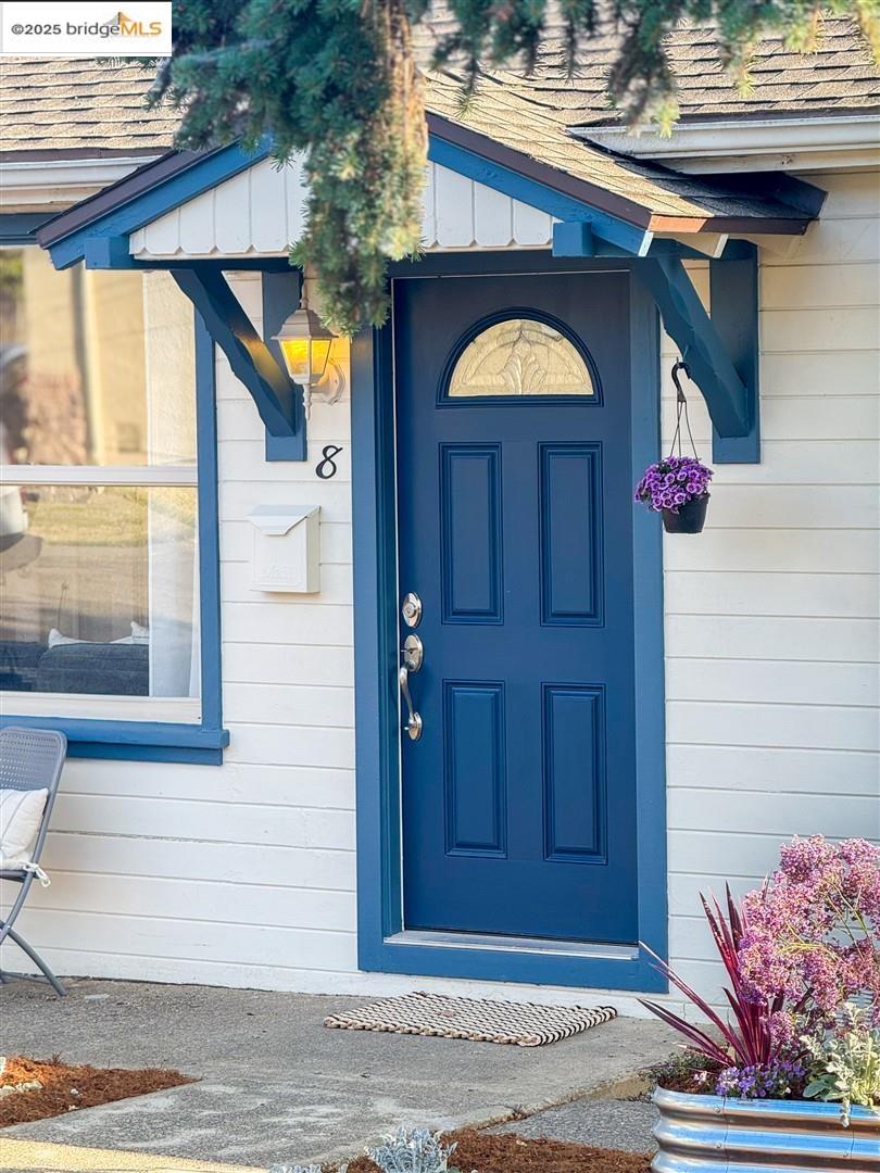 Detail Gallery Image 6 of 53 For 8 Alta Loma, Benicia,  CA 94510 - 3 Beds | 2 Baths