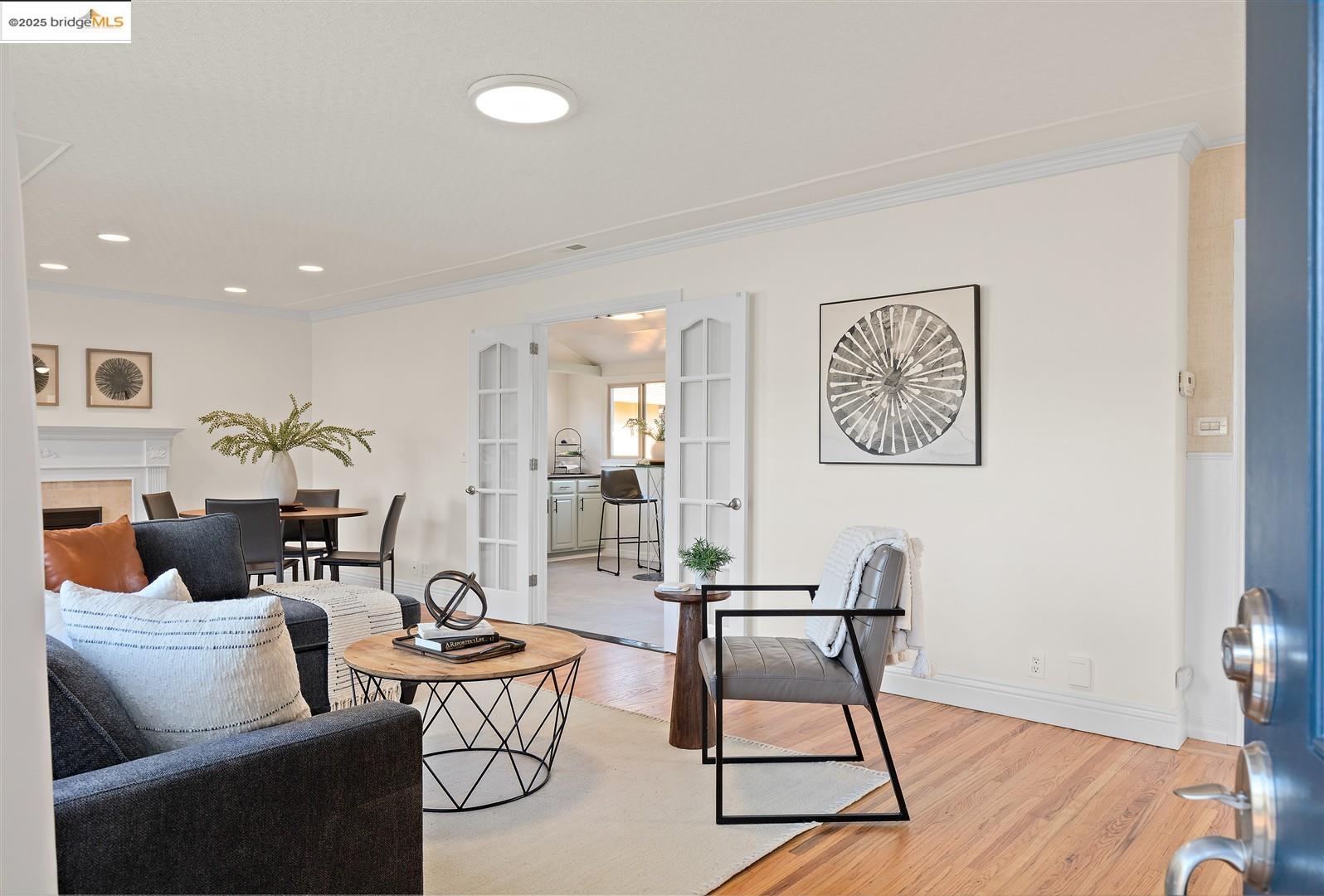 Detail Gallery Image 7 of 53 For 8 Alta Loma, Benicia,  CA 94510 - 3 Beds | 2 Baths