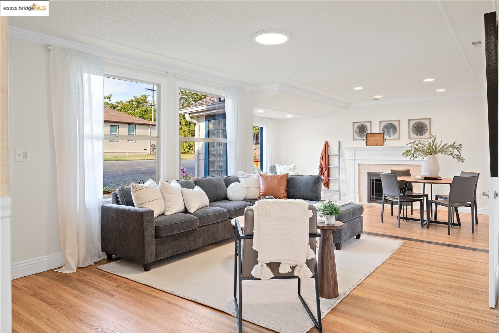 Detail Gallery Image 8 of 53 For 8 Alta Loma, Benicia,  CA 94510 - 3 Beds | 2 Baths