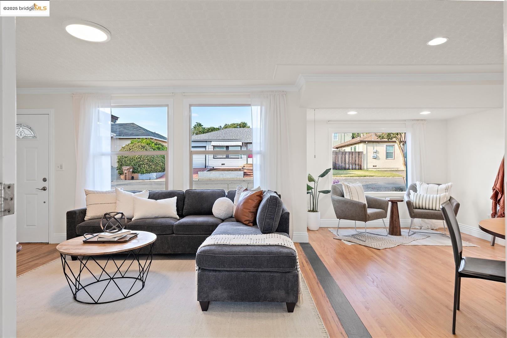 Detail Gallery Image 9 of 53 For 8 Alta Loma, Benicia,  CA 94510 - 3 Beds | 2 Baths
