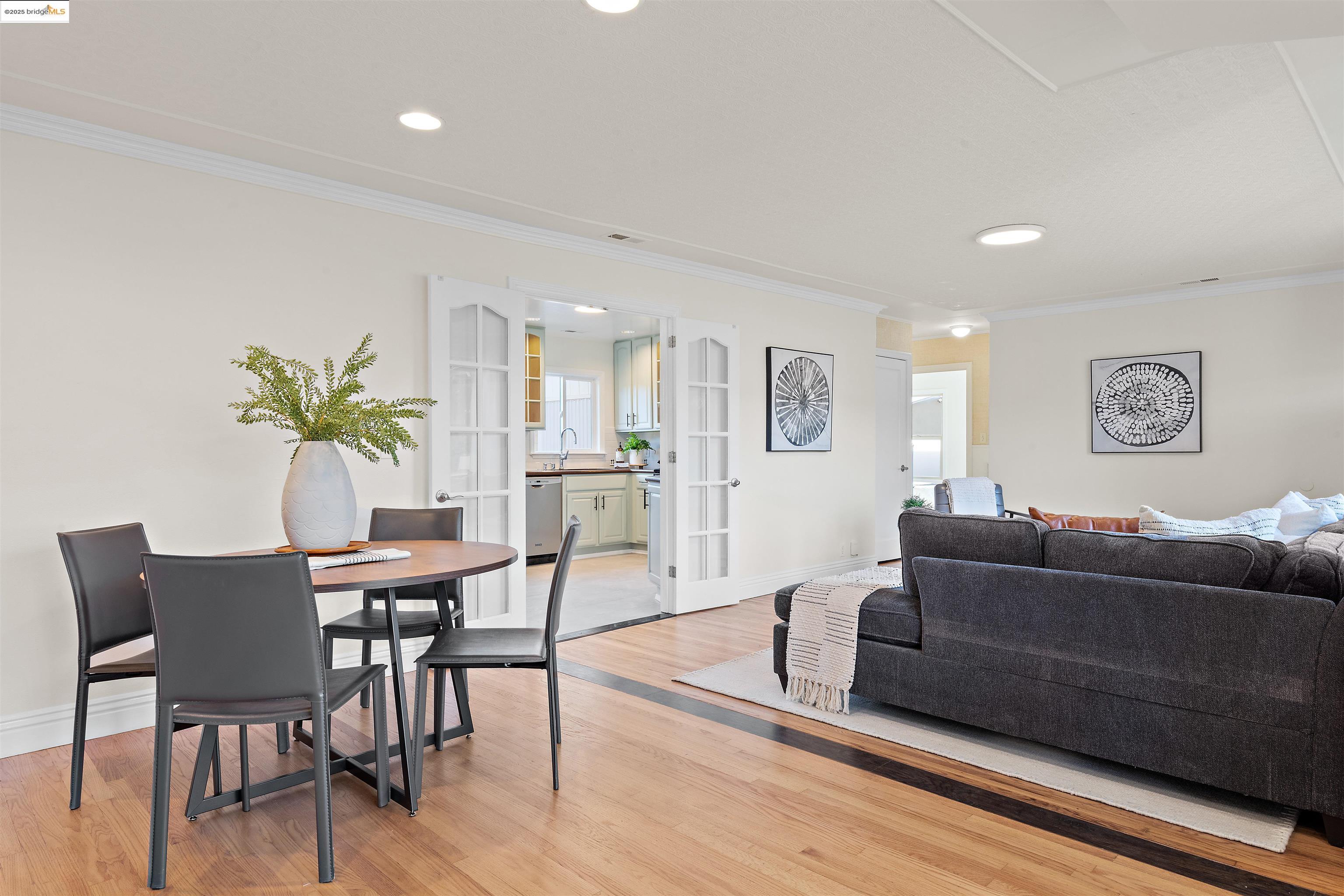 Detail Gallery Image 10 of 53 For 8 Alta Loma, Benicia,  CA 94510 - 3 Beds | 2 Baths
