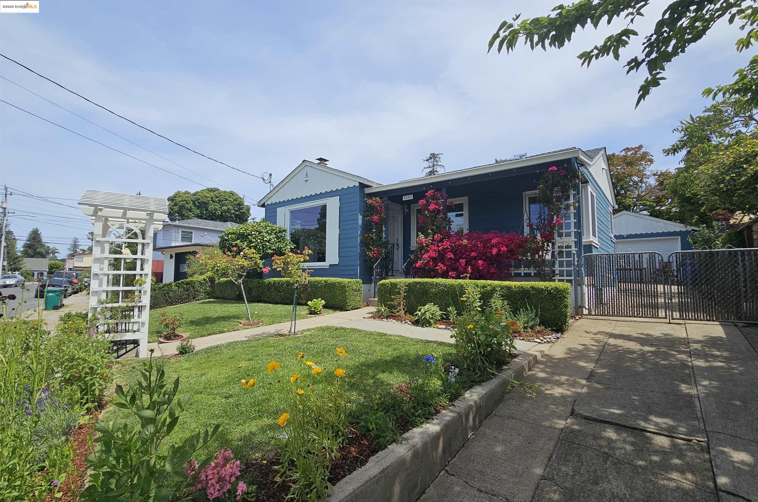 Thumbnail for 4332 Hyacinth Ave, Oakland, CA 94619