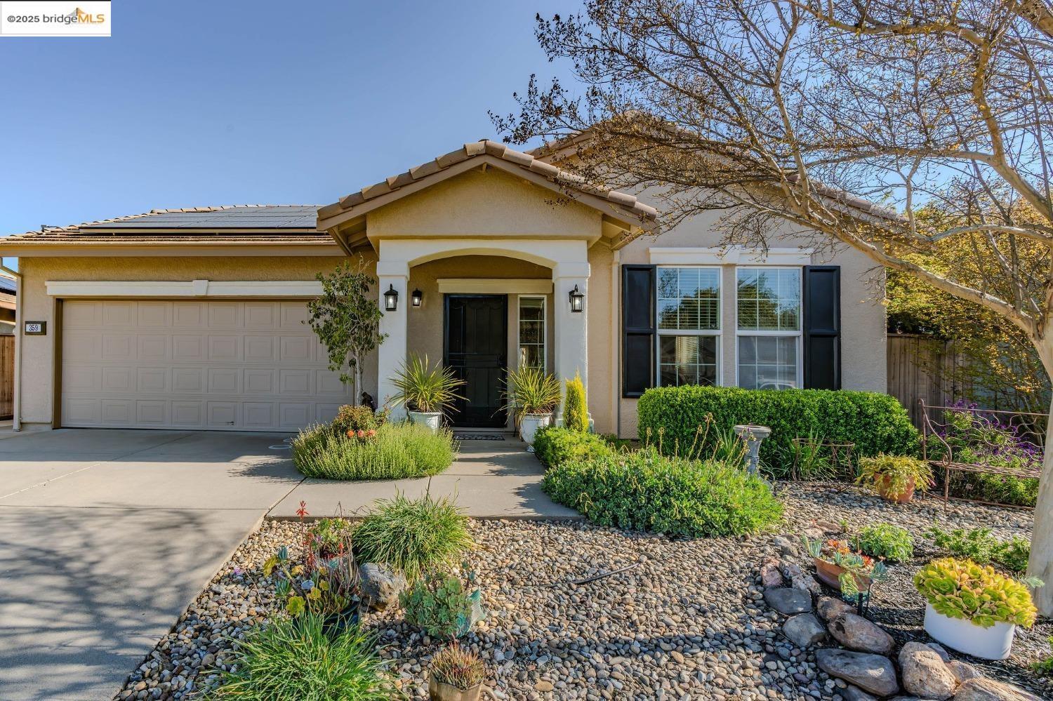Detail Gallery Image 2 of 42 For 359 Eagle Drive, Ione,  CA 95640-4501 - 3 Beds | 2 Baths