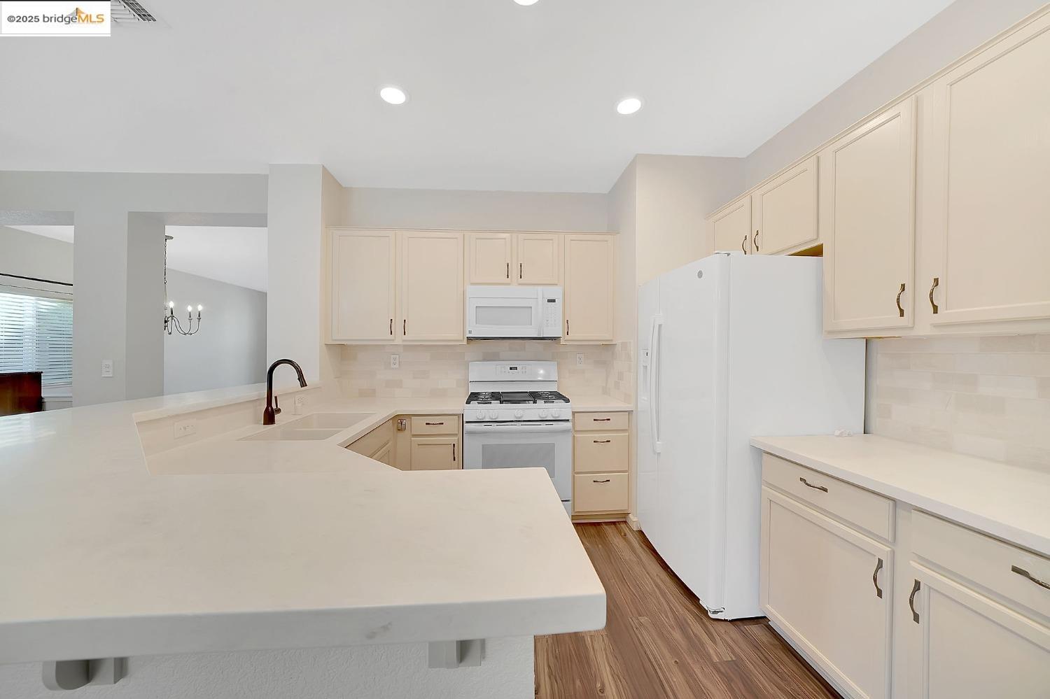 Detail Gallery Image 14 of 42 For 359 Eagle Drive, Ione,  CA 95640-4501 - 3 Beds | 2 Baths
