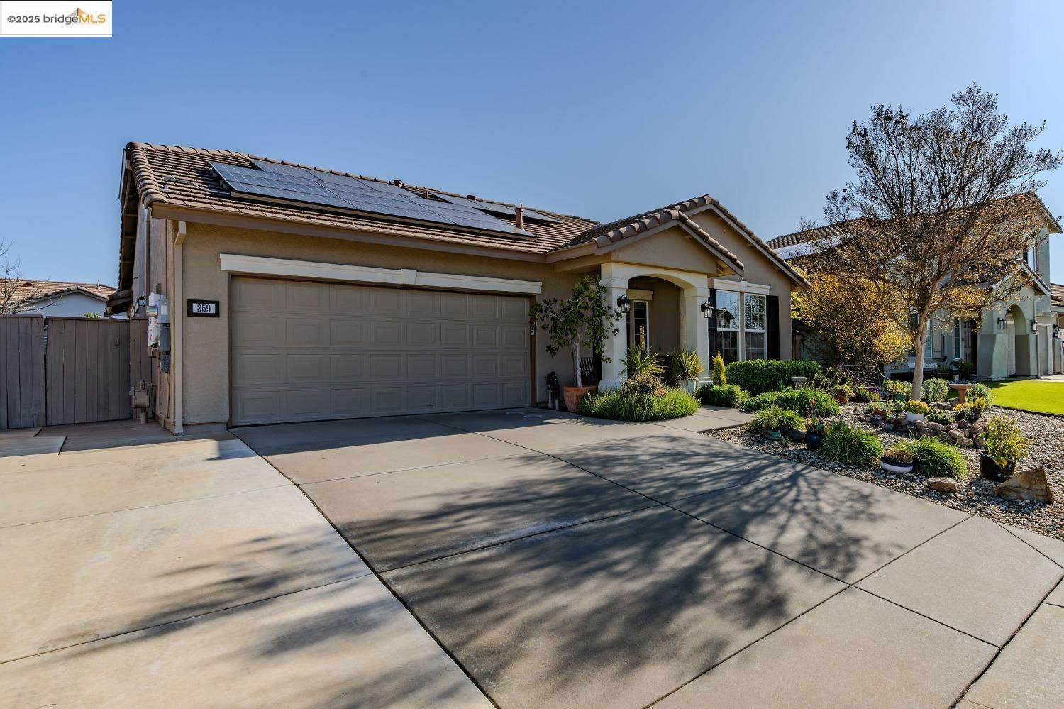 Detail Gallery Image 3 of 42 For 359 Eagle Drive, Ione,  CA 95640-4501 - 3 Beds | 2 Baths
