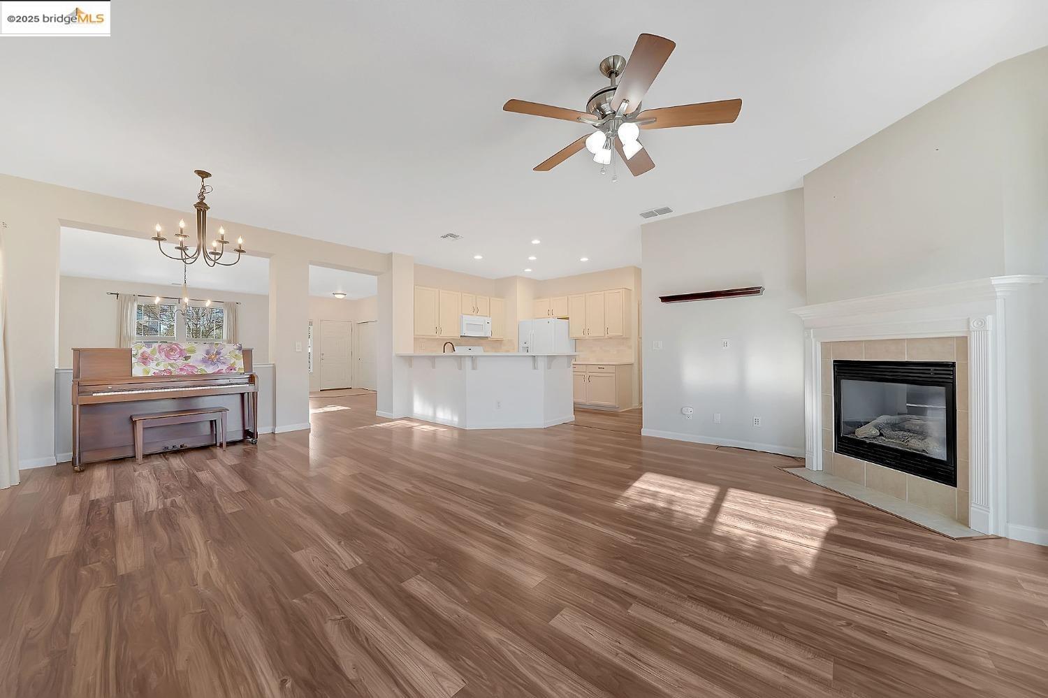 Detail Gallery Image 8 of 42 For 359 Eagle Drive, Ione,  CA 95640-4501 - 3 Beds | 2 Baths