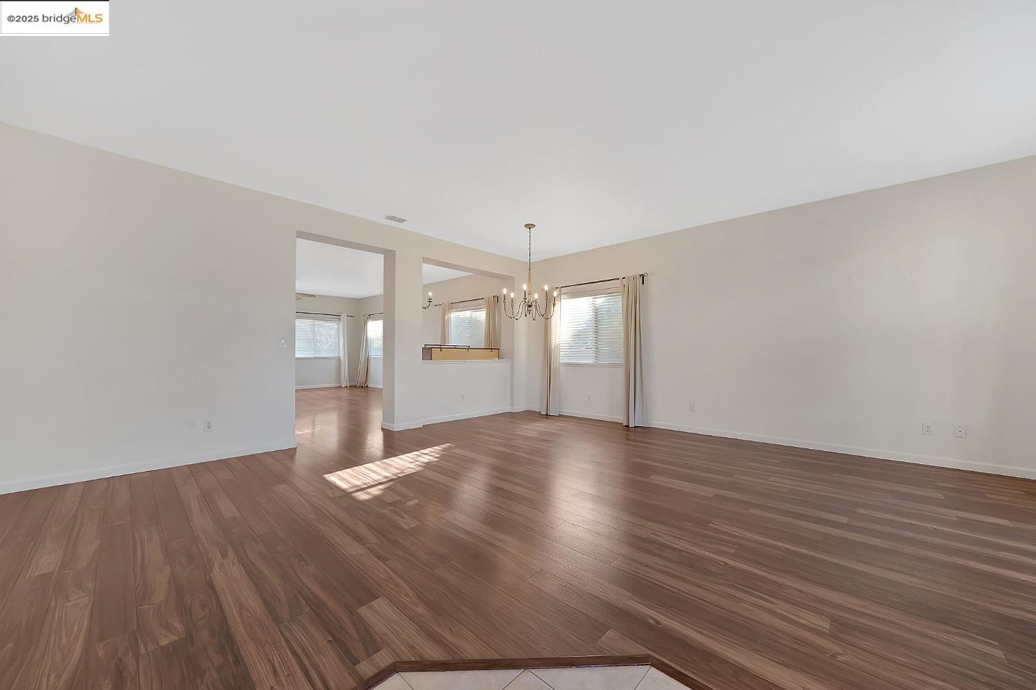 Detail Gallery Image 10 of 42 For 359 Eagle Drive, Ione,  CA 95640-4501 - 3 Beds | 2 Baths