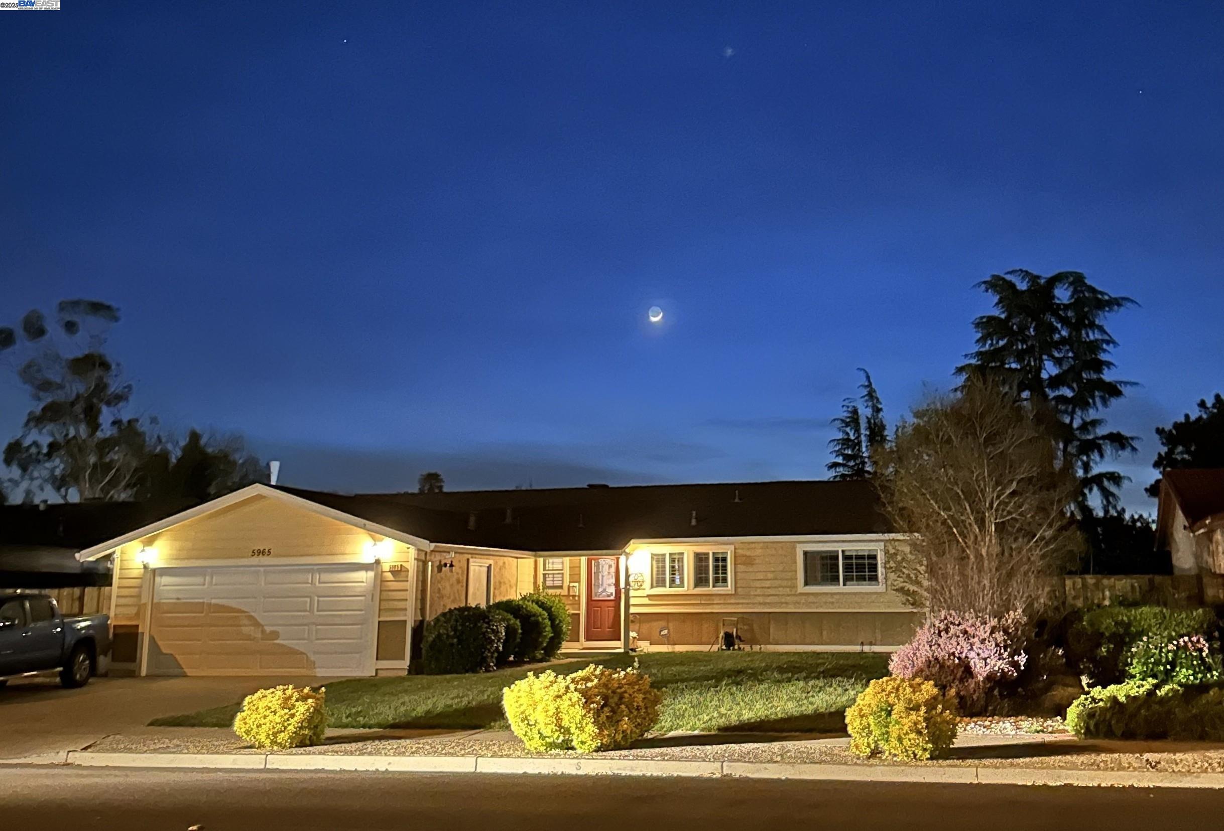 Detail Gallery Image 2 of 49 For 5965 Moores Ave, Newark,  CA 94560 - 3 Beds | 2 Baths