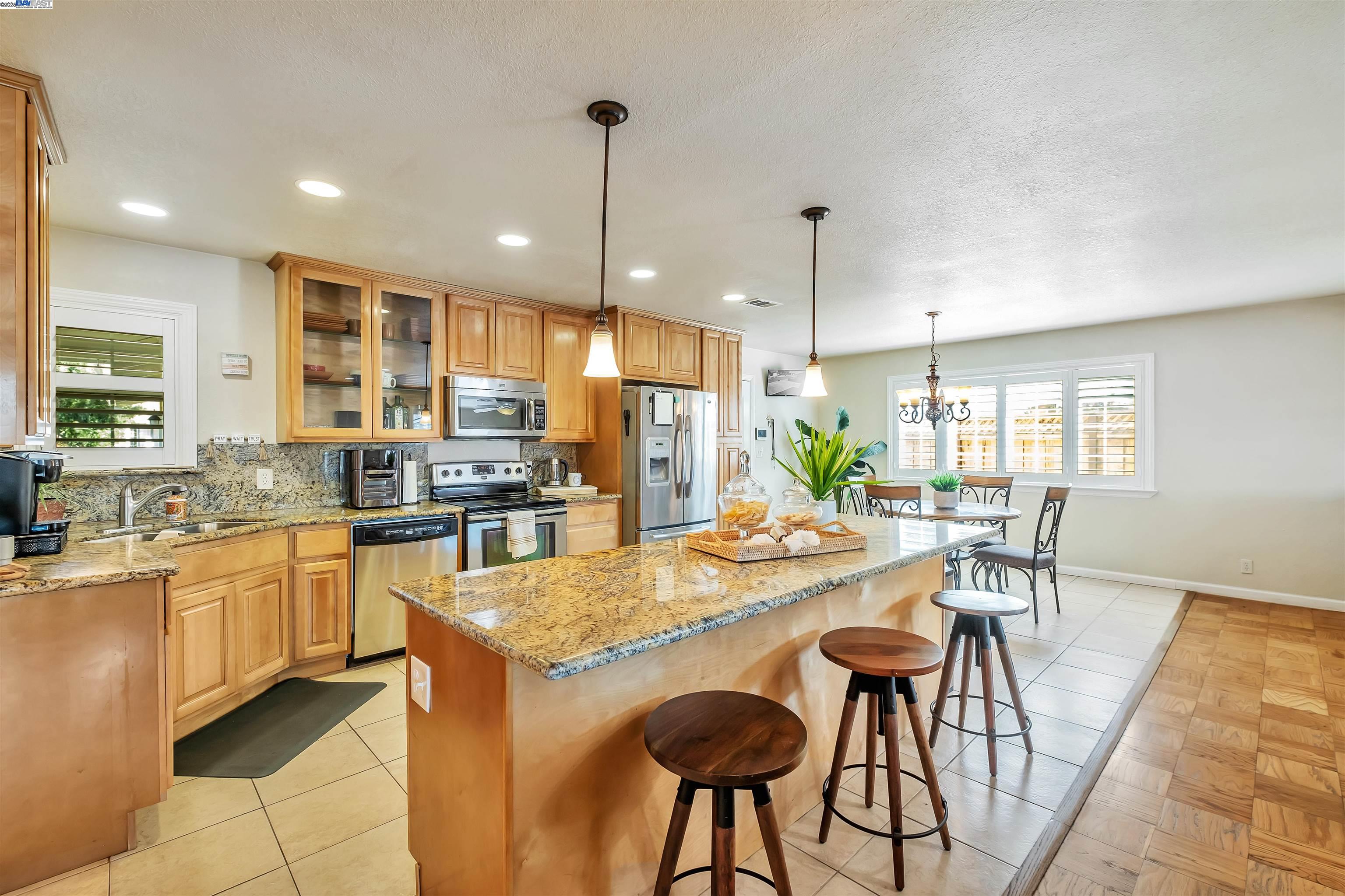 Detail Gallery Image 12 of 49 For 5965 Moores Ave, Newark,  CA 94560 - 3 Beds | 2 Baths