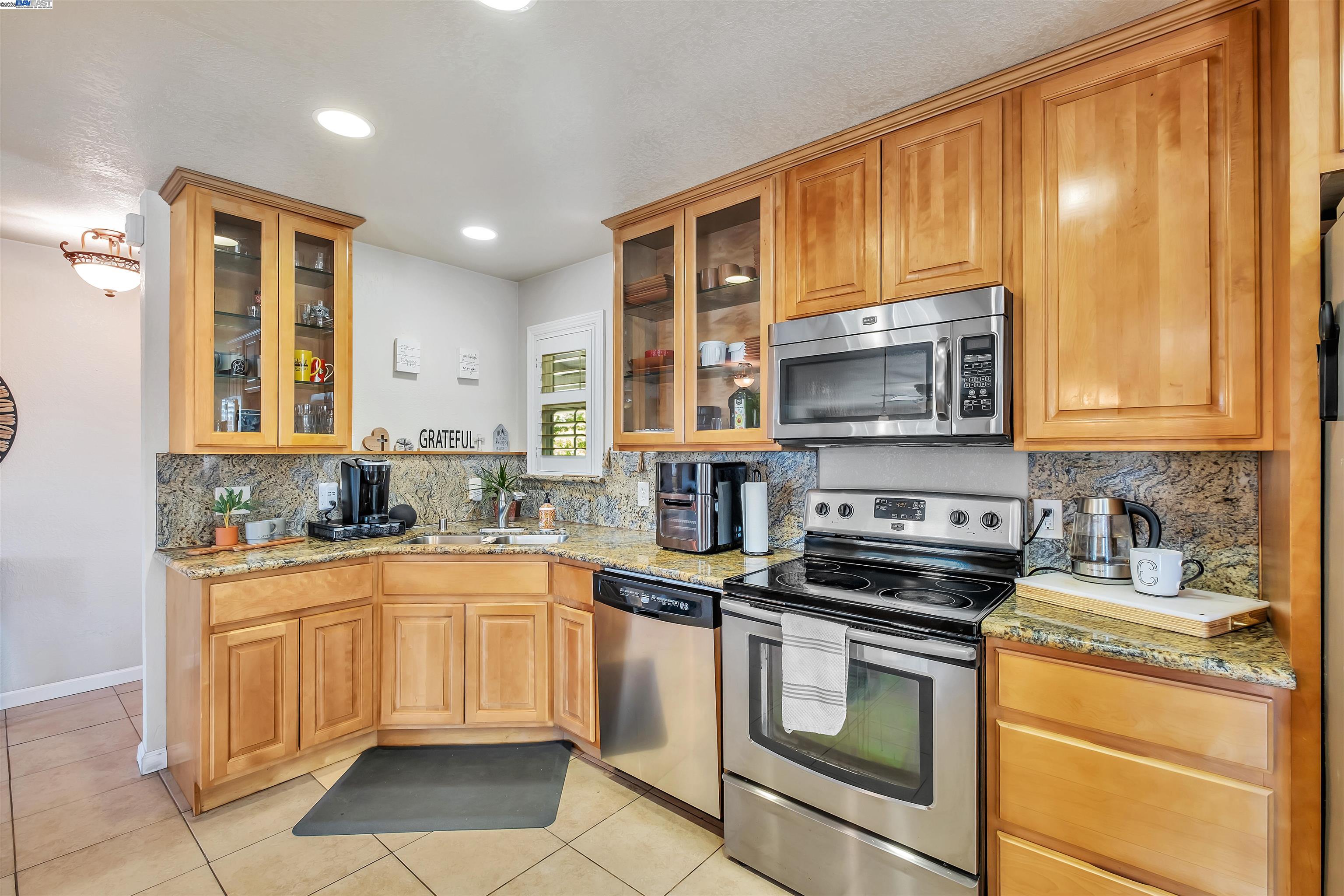 Detail Gallery Image 16 of 49 For 5965 Moores Ave, Newark,  CA 94560 - 3 Beds | 2 Baths