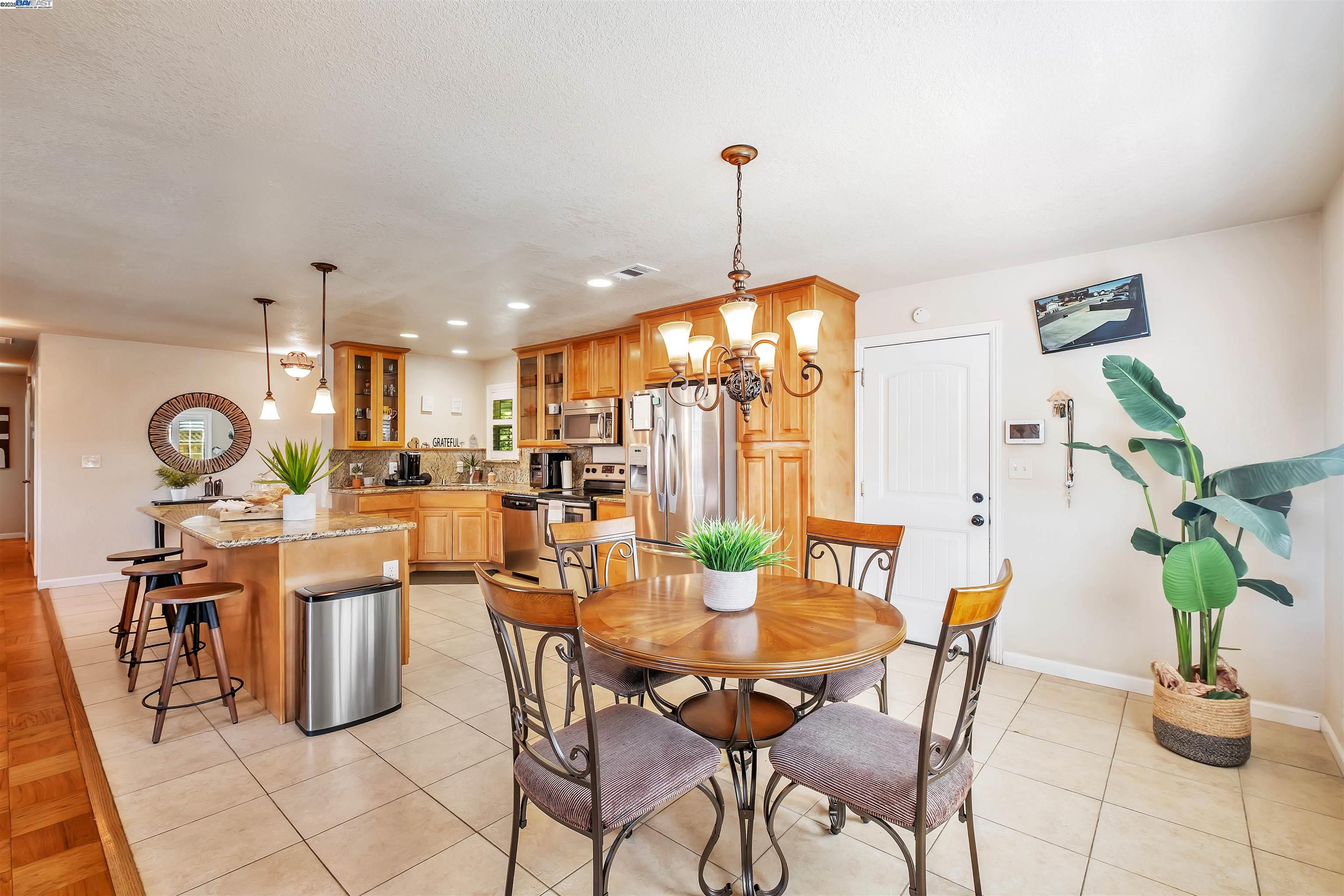 Detail Gallery Image 17 of 49 For 5965 Moores Ave, Newark,  CA 94560 - 3 Beds | 2 Baths