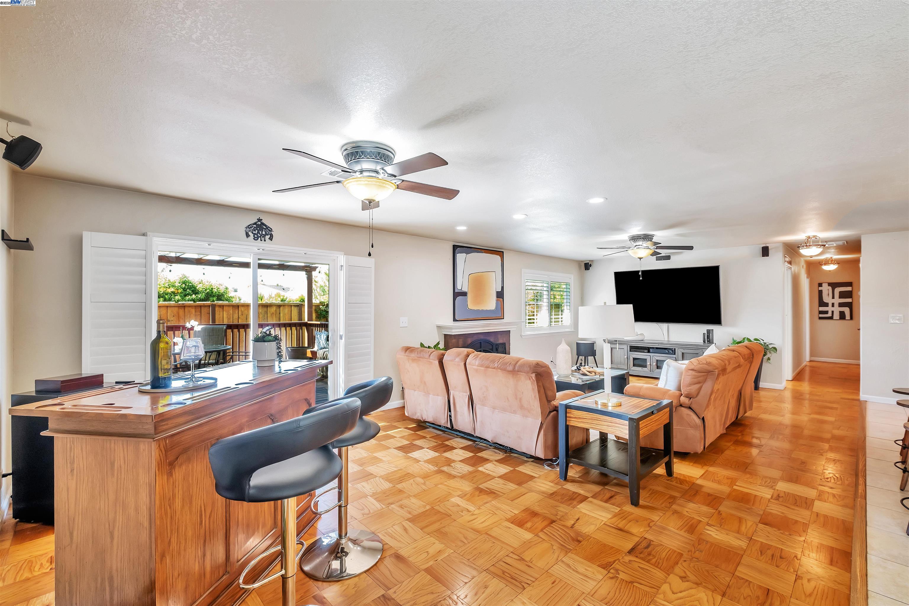 Detail Gallery Image 9 of 49 For 5965 Moores Ave, Newark,  CA 94560 - 3 Beds | 2 Baths