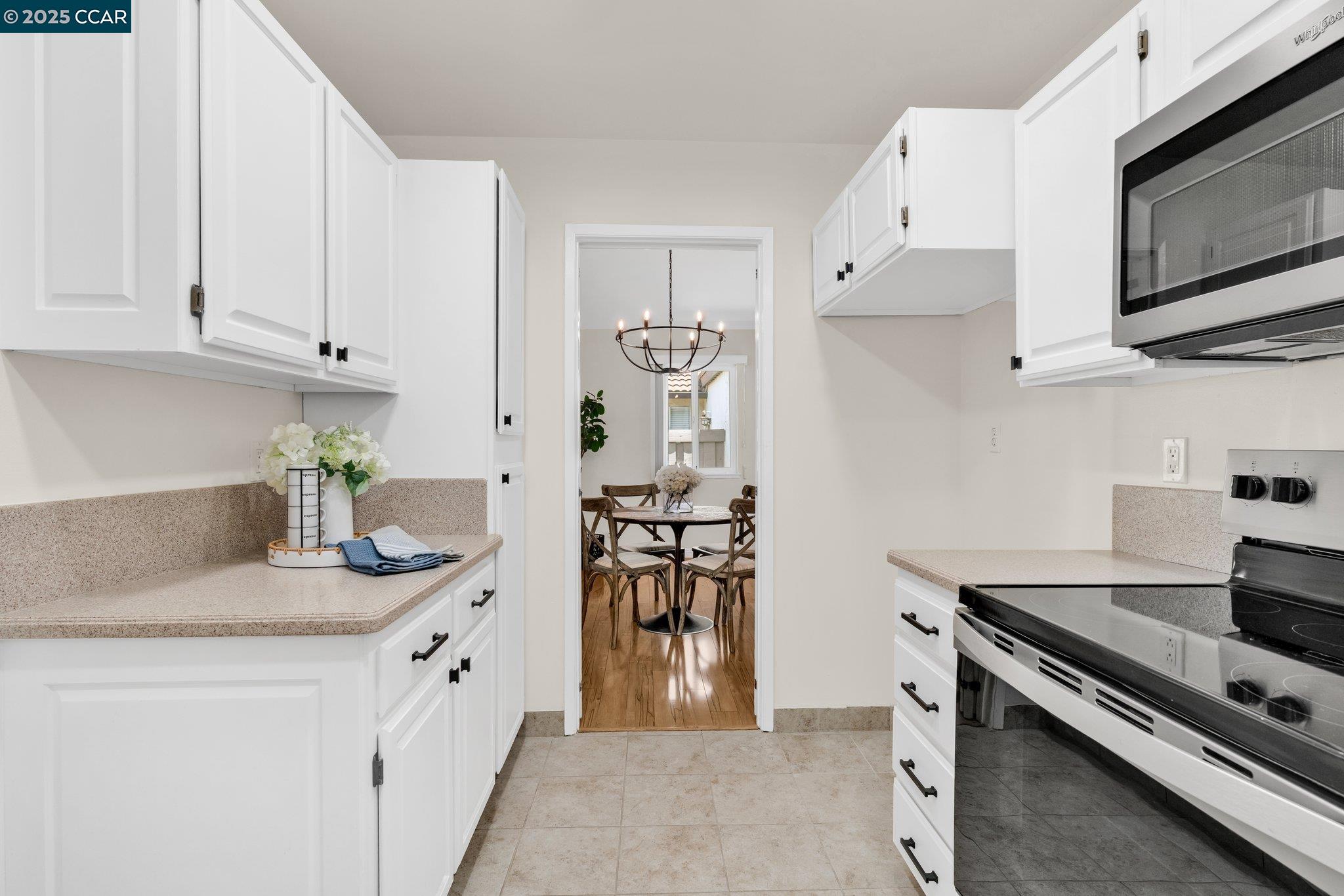 Detail Gallery Image 13 of 27 For 7 Clark Creek Circle, Clayton,  CA 94517-1627 - 3 Beds | 2 Baths