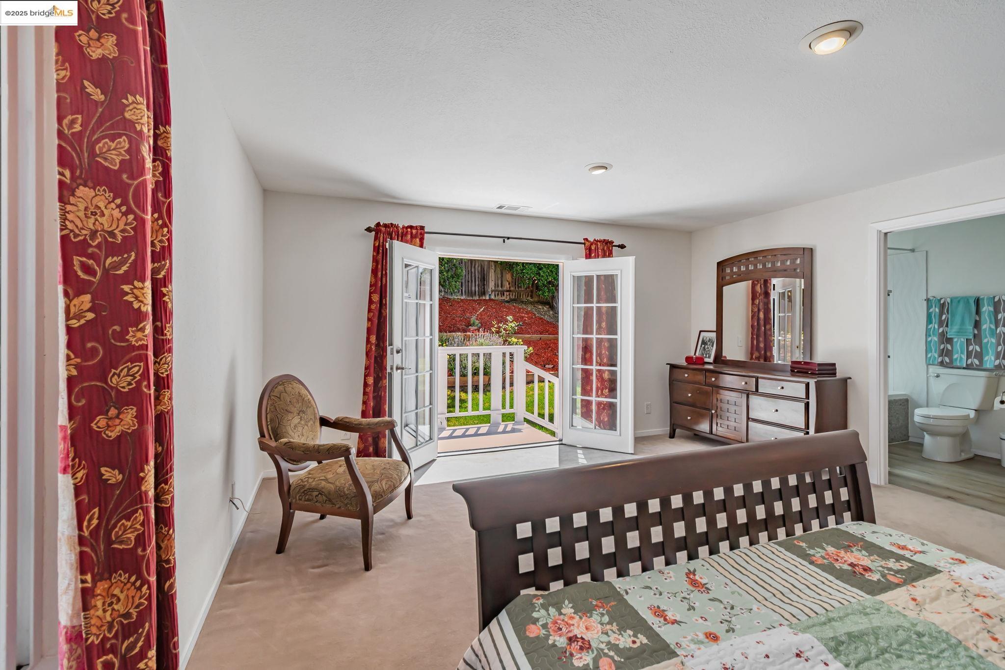 Detail Gallery Image 20 of 39 For 100 Lily Ct, Hercules,  CA 94547 - 4 Beds | 3 Baths