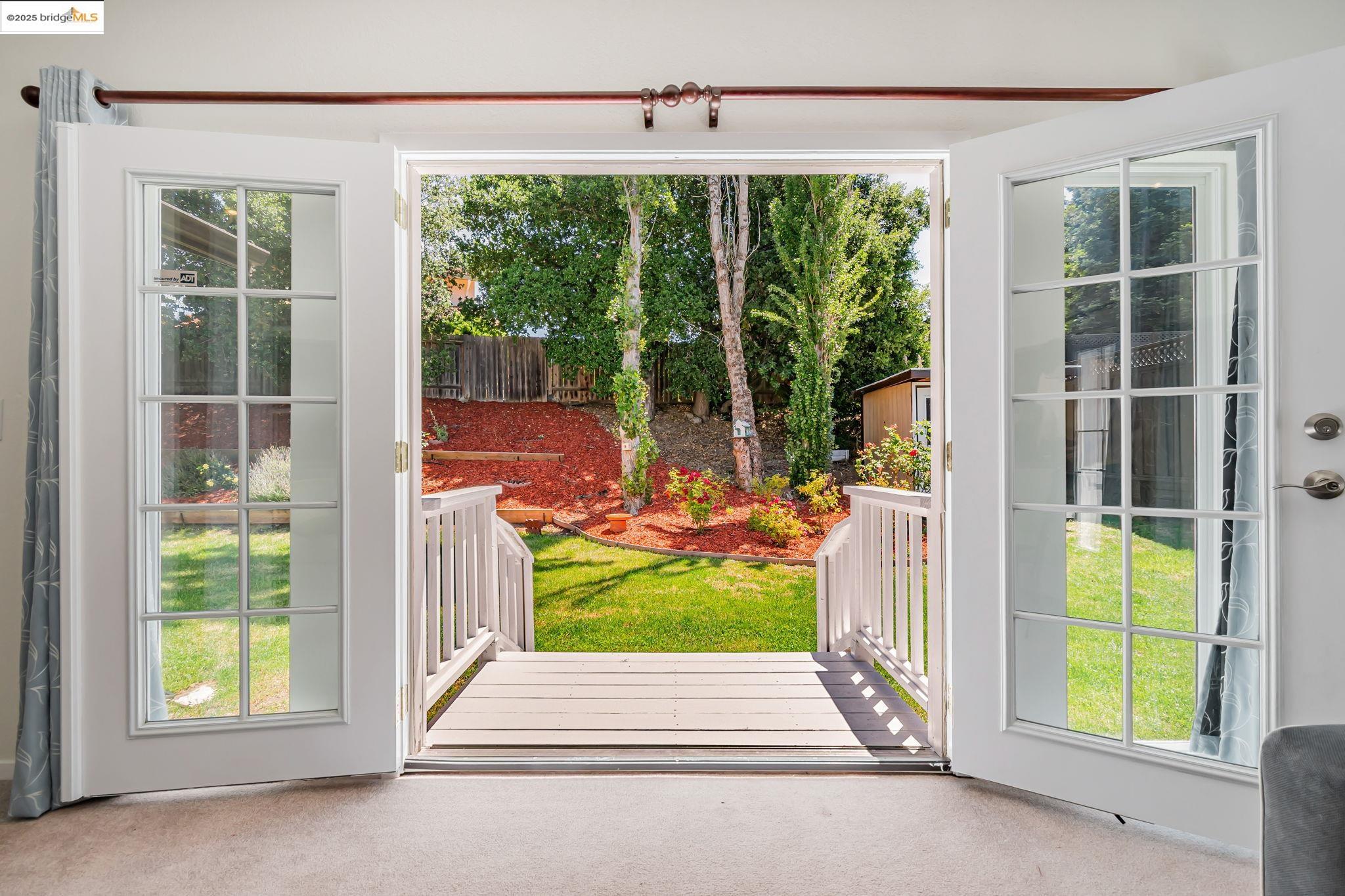 Detail Gallery Image 22 of 39 For 100 Lily Ct, Hercules,  CA 94547 - 4 Beds | 3 Baths