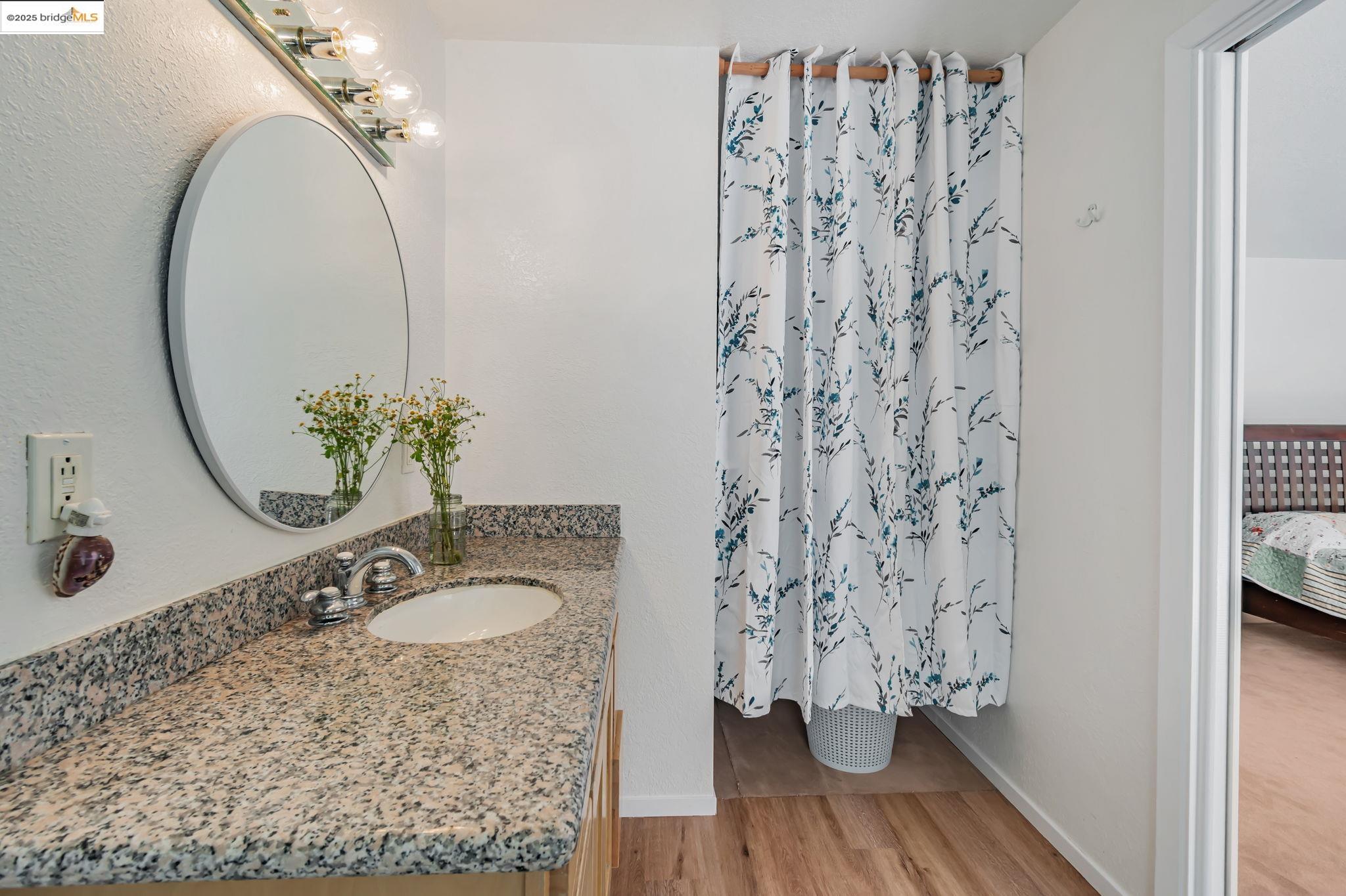 Detail Gallery Image 27 of 39 For 100 Lily Ct, Hercules,  CA 94547 - 4 Beds | 3 Baths