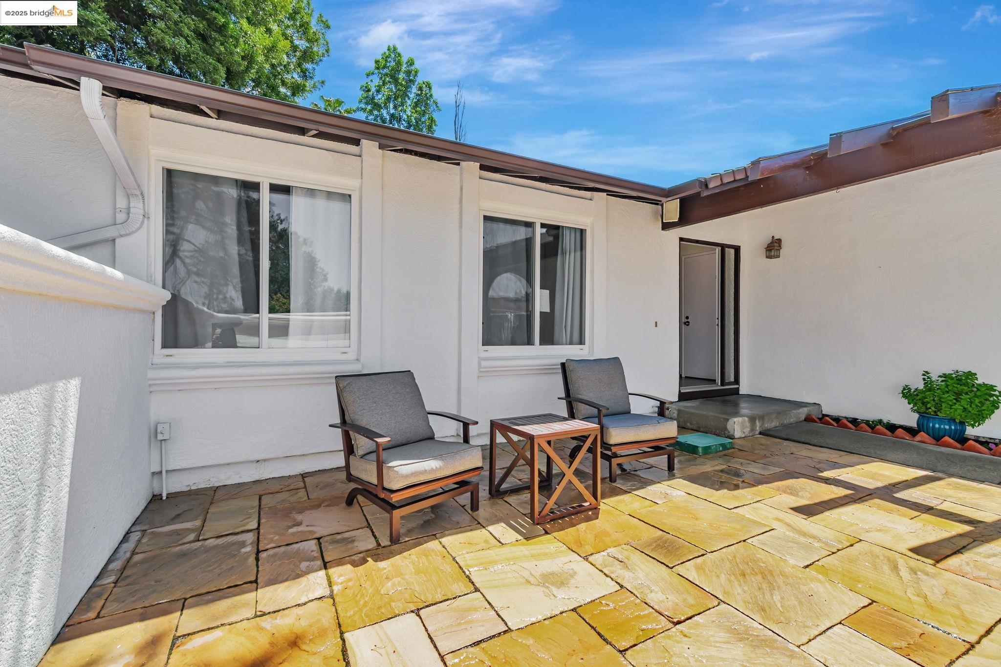 Detail Gallery Image 33 of 39 For 100 Lily Ct, Hercules,  CA 94547 - 4 Beds | 3 Baths