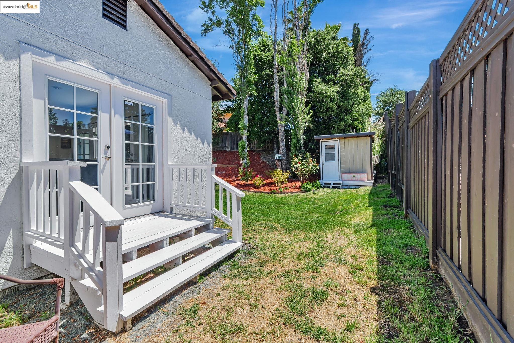 Detail Gallery Image 37 of 39 For 100 Lily Ct, Hercules,  CA 94547 - 4 Beds | 3 Baths