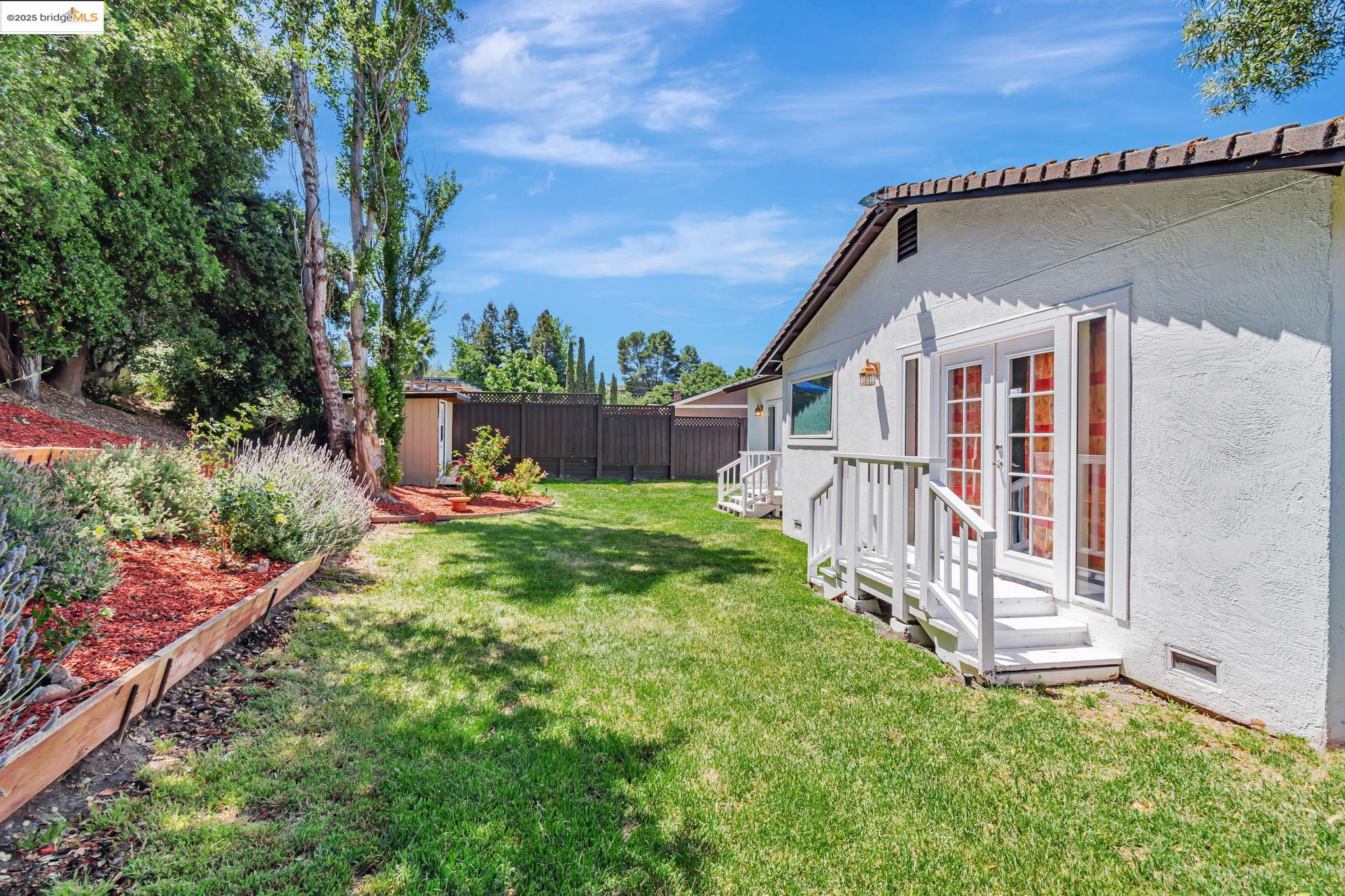 Detail Gallery Image 38 of 39 For 100 Lily Ct, Hercules,  CA 94547 - 4 Beds | 3 Baths