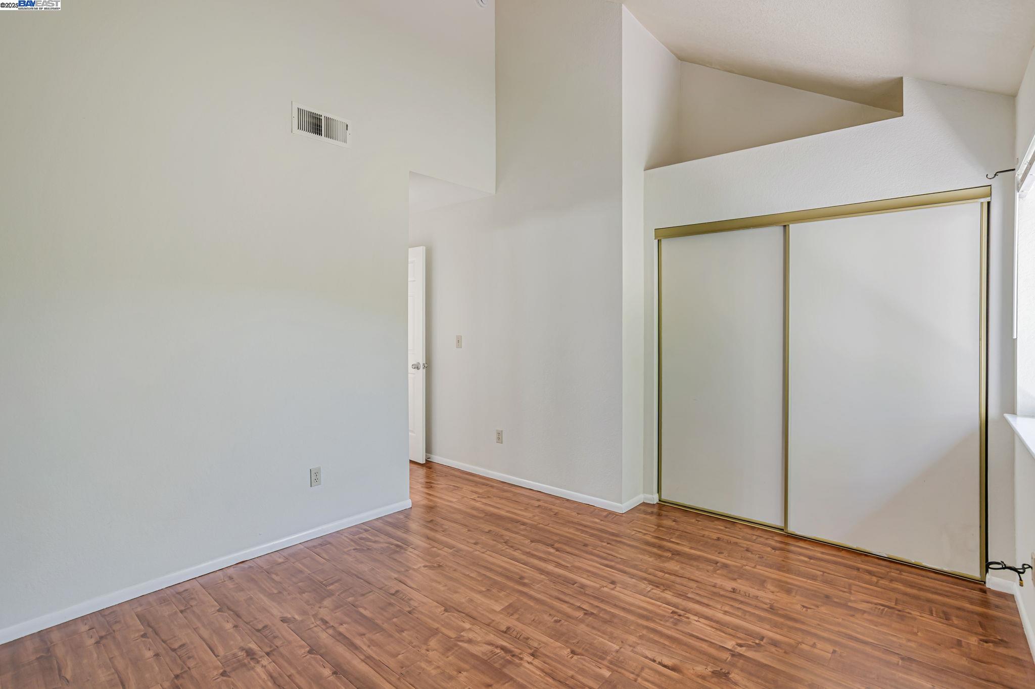 Detail Gallery Image 19 of 41 For 1080 Summerain Ct, San Jose,  CA 95122 - 2 Beds | 2/1 Baths