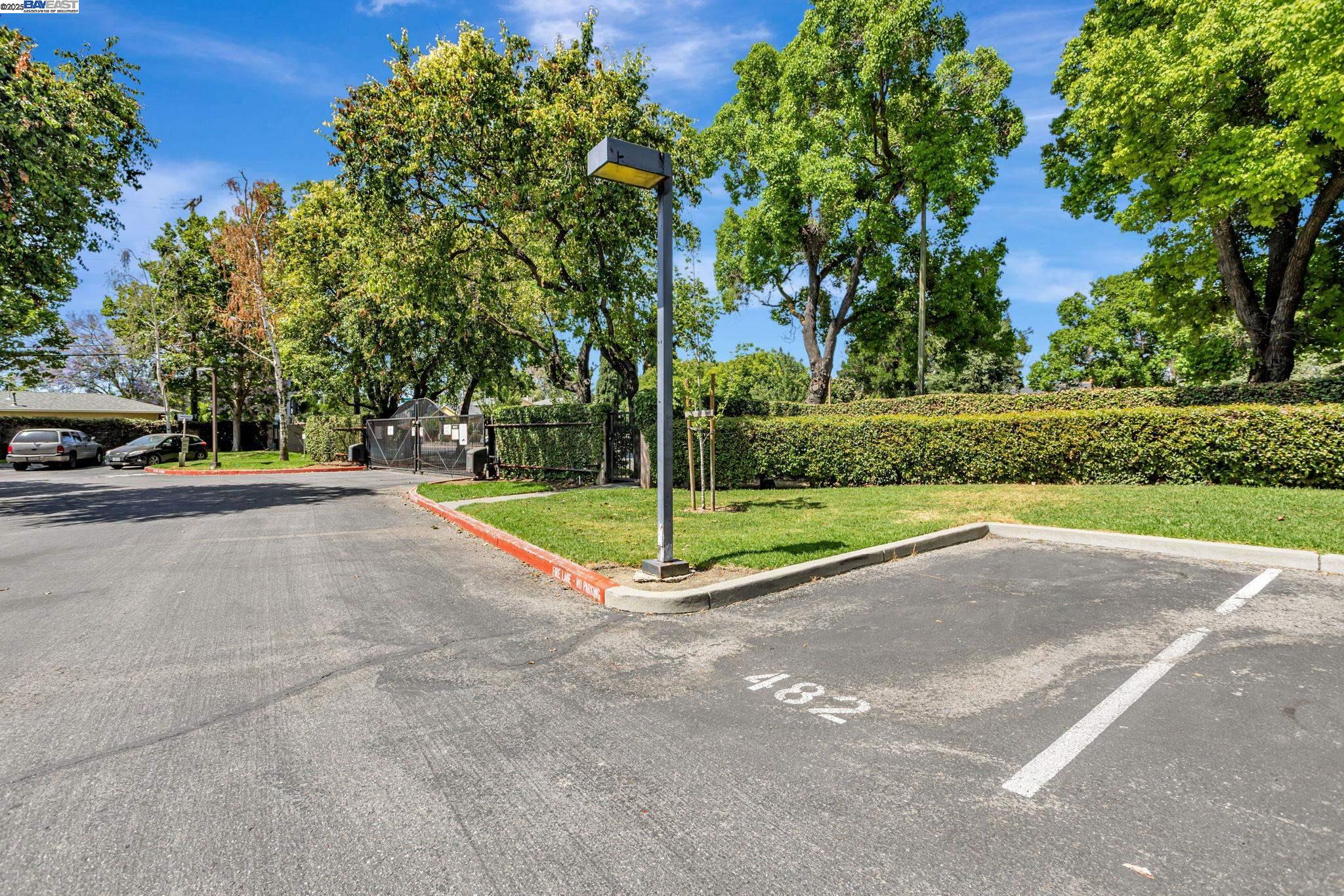Detail Gallery Image 30 of 41 For 1080 Summerain Ct, San Jose,  CA 95122 - 2 Beds | 2/1 Baths