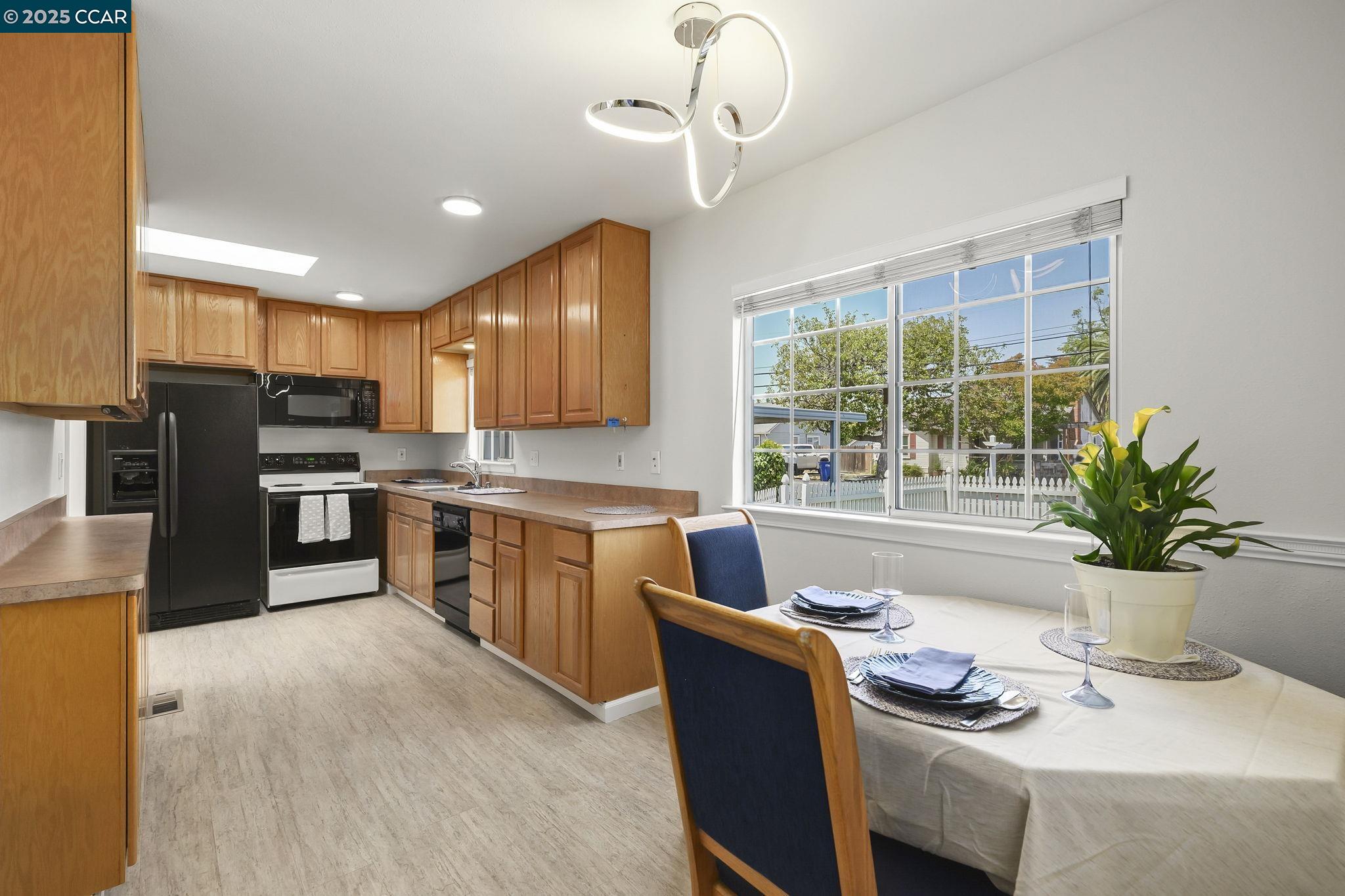 Detail Gallery Image 15 of 34 For 3644 Walnut Ave, Concord,  CA 94519 - 3 Beds | 1 Baths