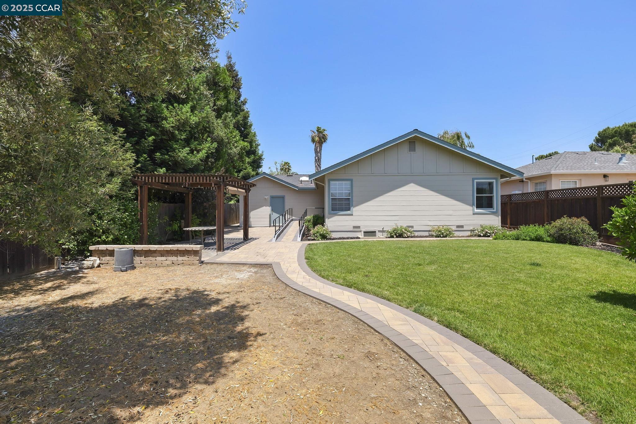 Detail Gallery Image 28 of 34 For 3644 Walnut Ave, Concord,  CA 94519 - 3 Beds | 1 Baths