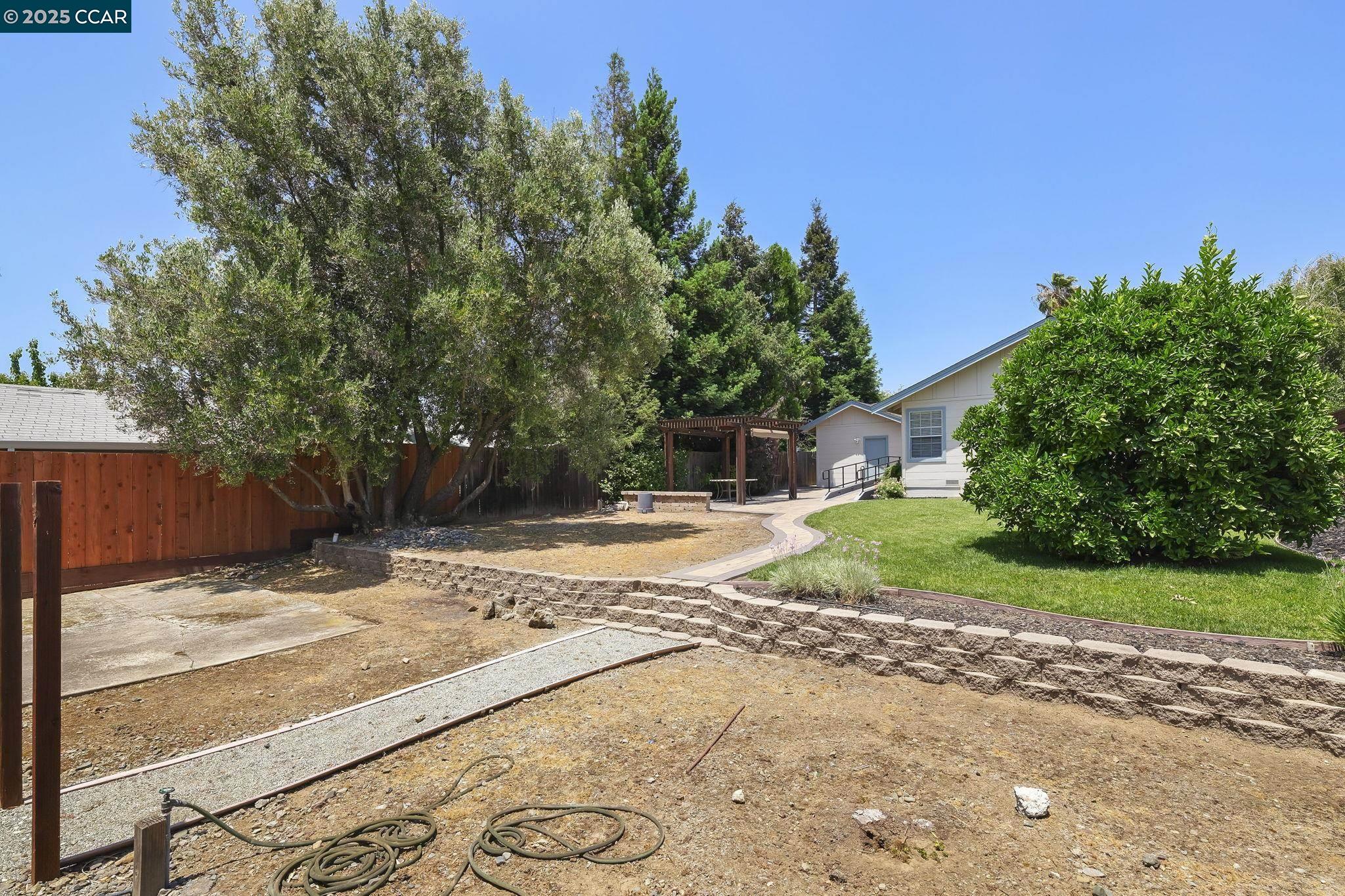 Detail Gallery Image 31 of 34 For 3644 Walnut Ave, Concord,  CA 94519 - 3 Beds | 1 Baths