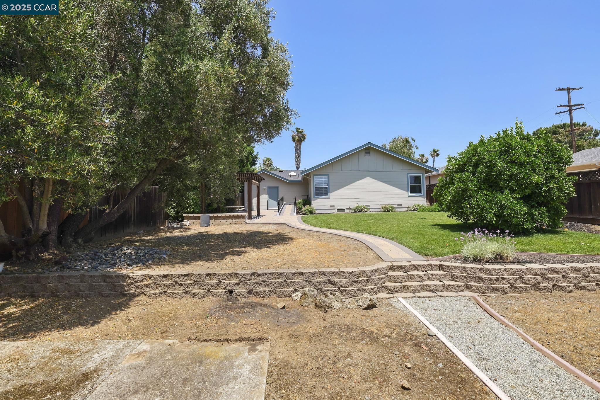 Detail Gallery Image 32 of 34 For 3644 Walnut Ave, Concord,  CA 94519 - 3 Beds | 1 Baths