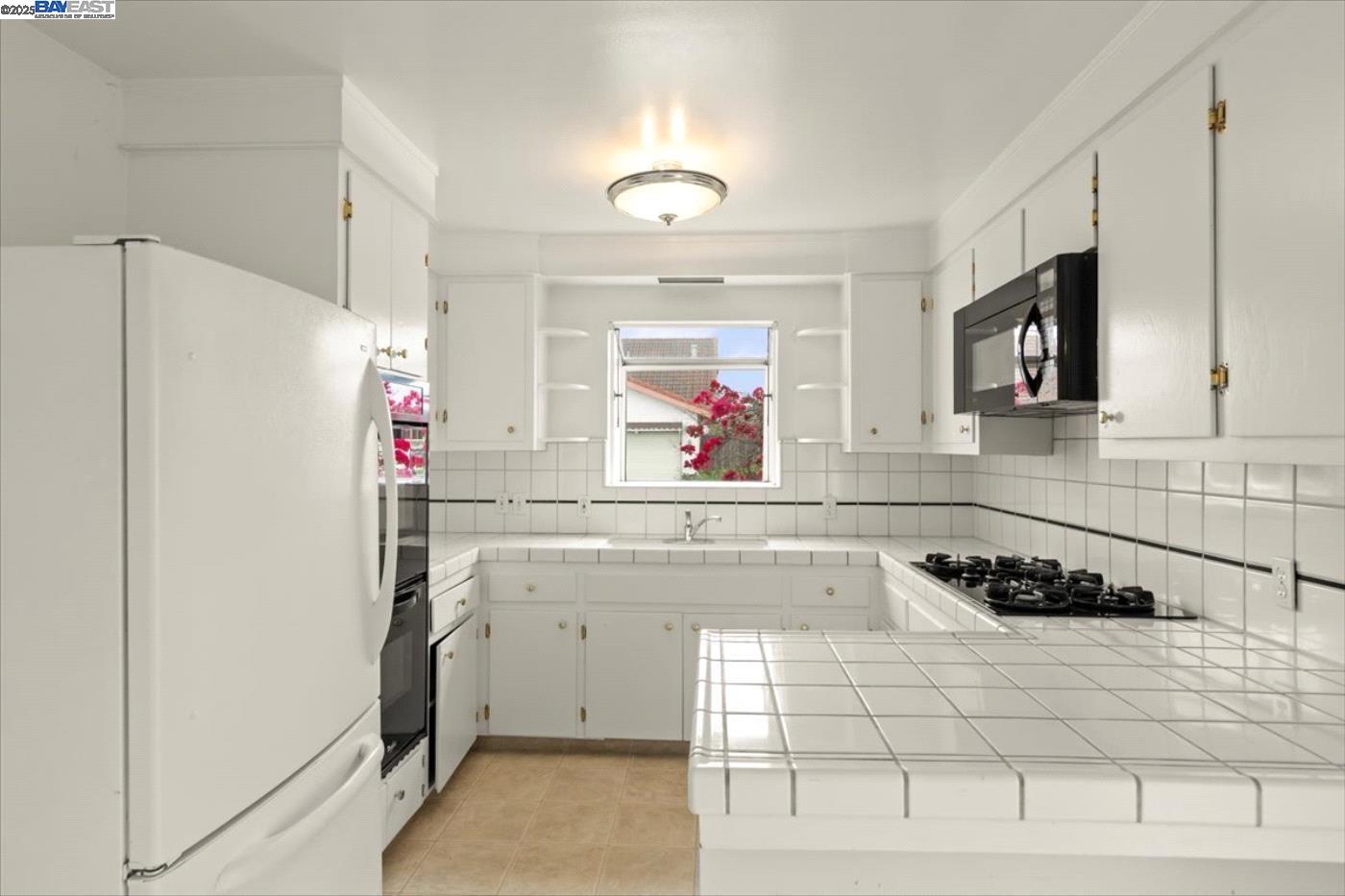 Detail Gallery Image 8 of 30 For 10899 Geil Street, Castroville,  CA 95012 - 3 Beds | 2 Baths