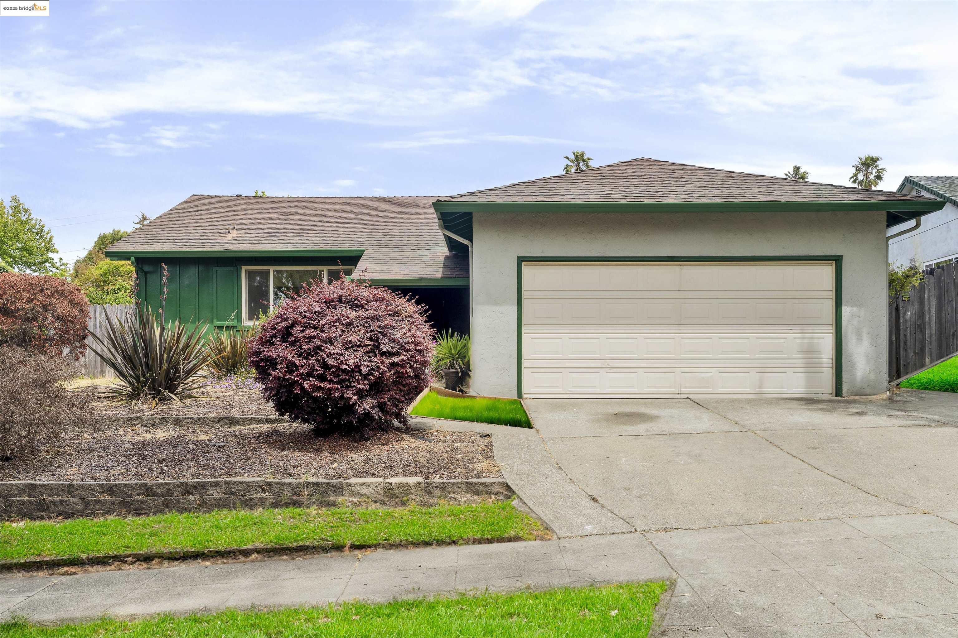 Detail Gallery Image 1 of 1 For 2847 Shane Dr, Richmond,  CA 94806 - 4 Beds | 2 Baths