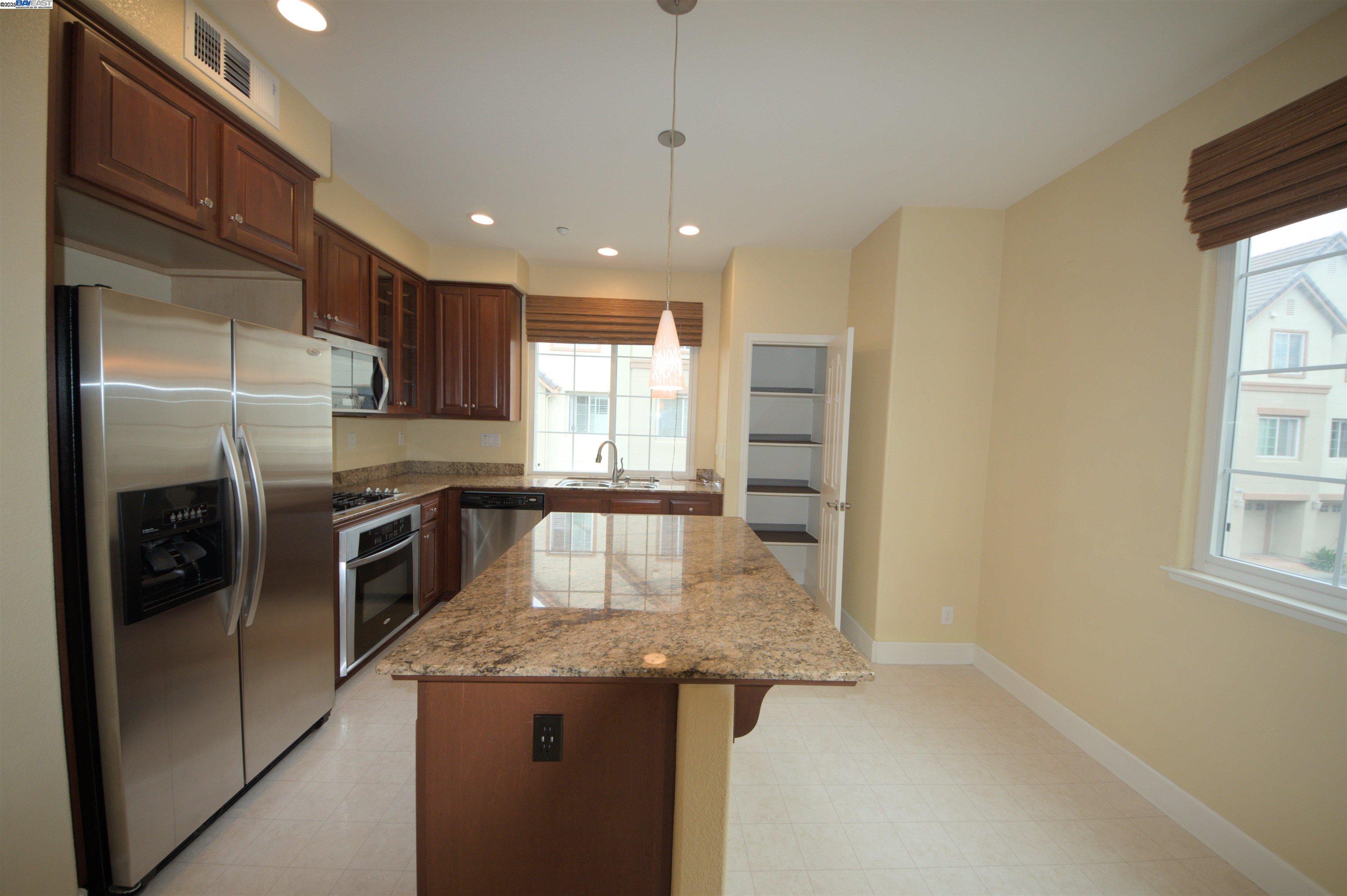 1067 Green St, Union City, California 94587, 3 Bedrooms Bedrooms, 7 Rooms Rooms,2 BathroomsBathrooms,Residential Lease,For Rent,1067 Green St,41101820