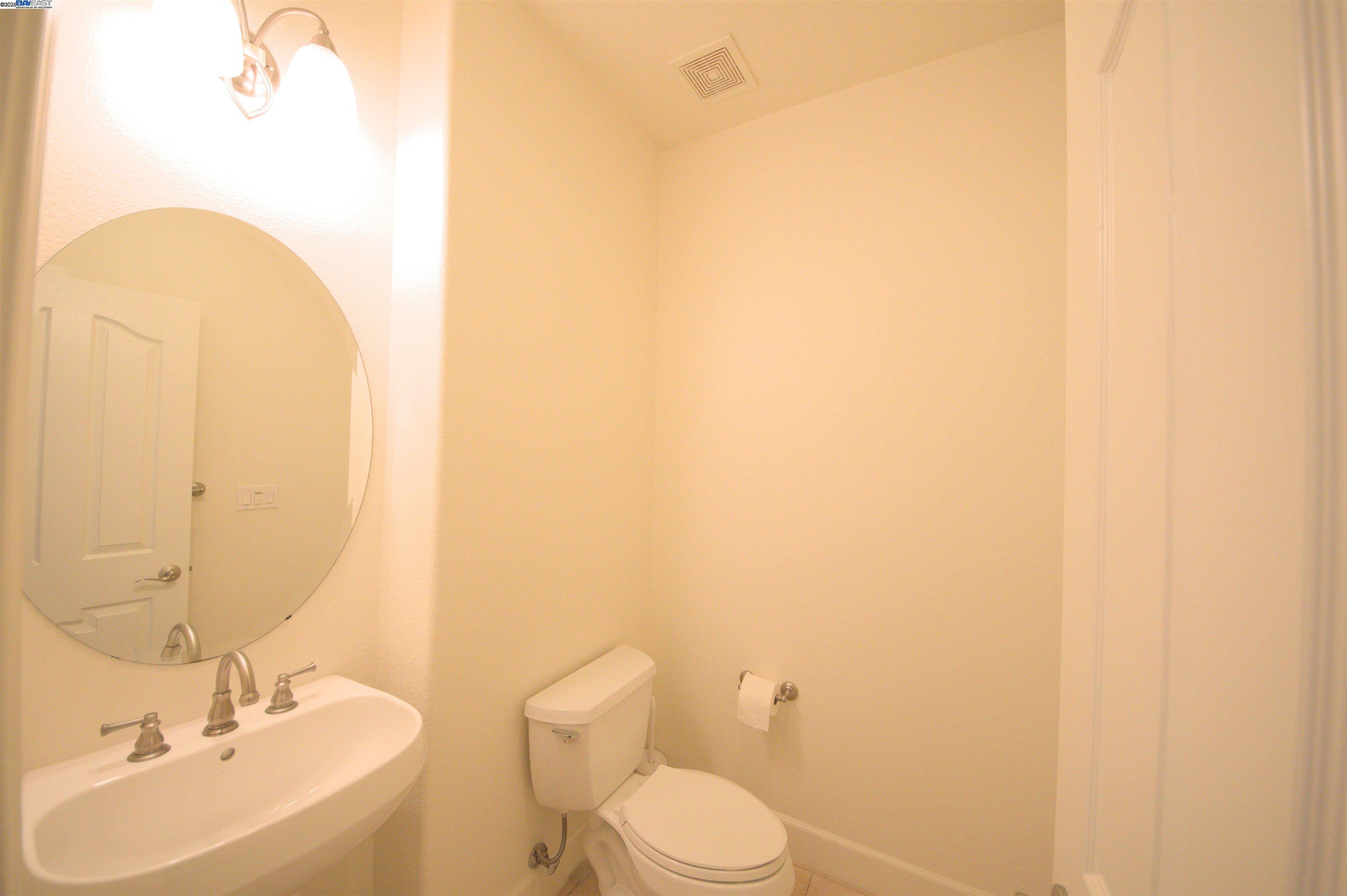 1067 Green St, Union City, California 94587, 3 Bedrooms Bedrooms, 7 Rooms Rooms,2 BathroomsBathrooms,Residential Lease,For Rent,1067 Green St,41101820