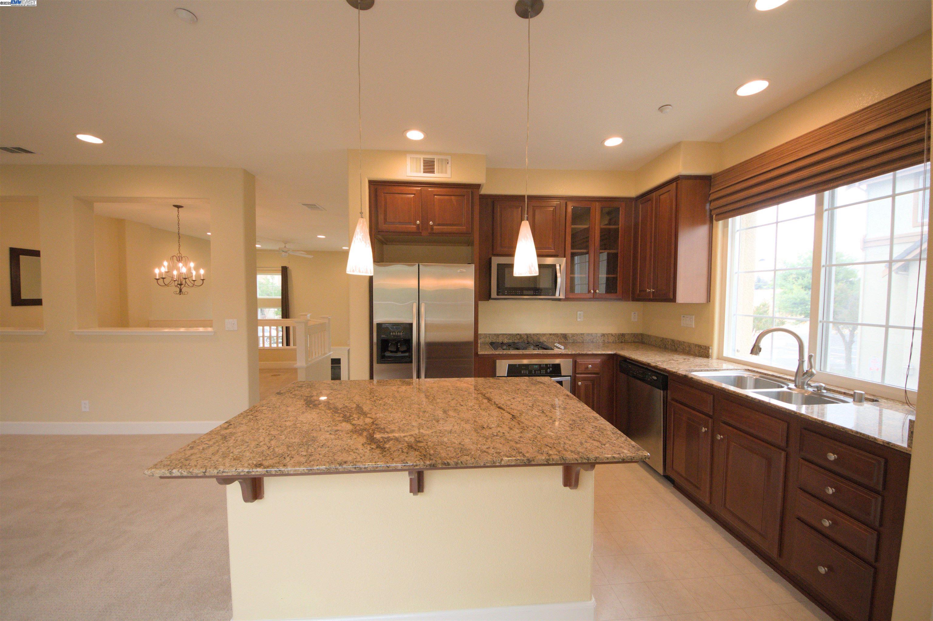 1067 Green St, Union City, California 94587, 3 Bedrooms Bedrooms, 7 Rooms Rooms,2 BathroomsBathrooms,Residential Lease,For Rent,1067 Green St,41101820