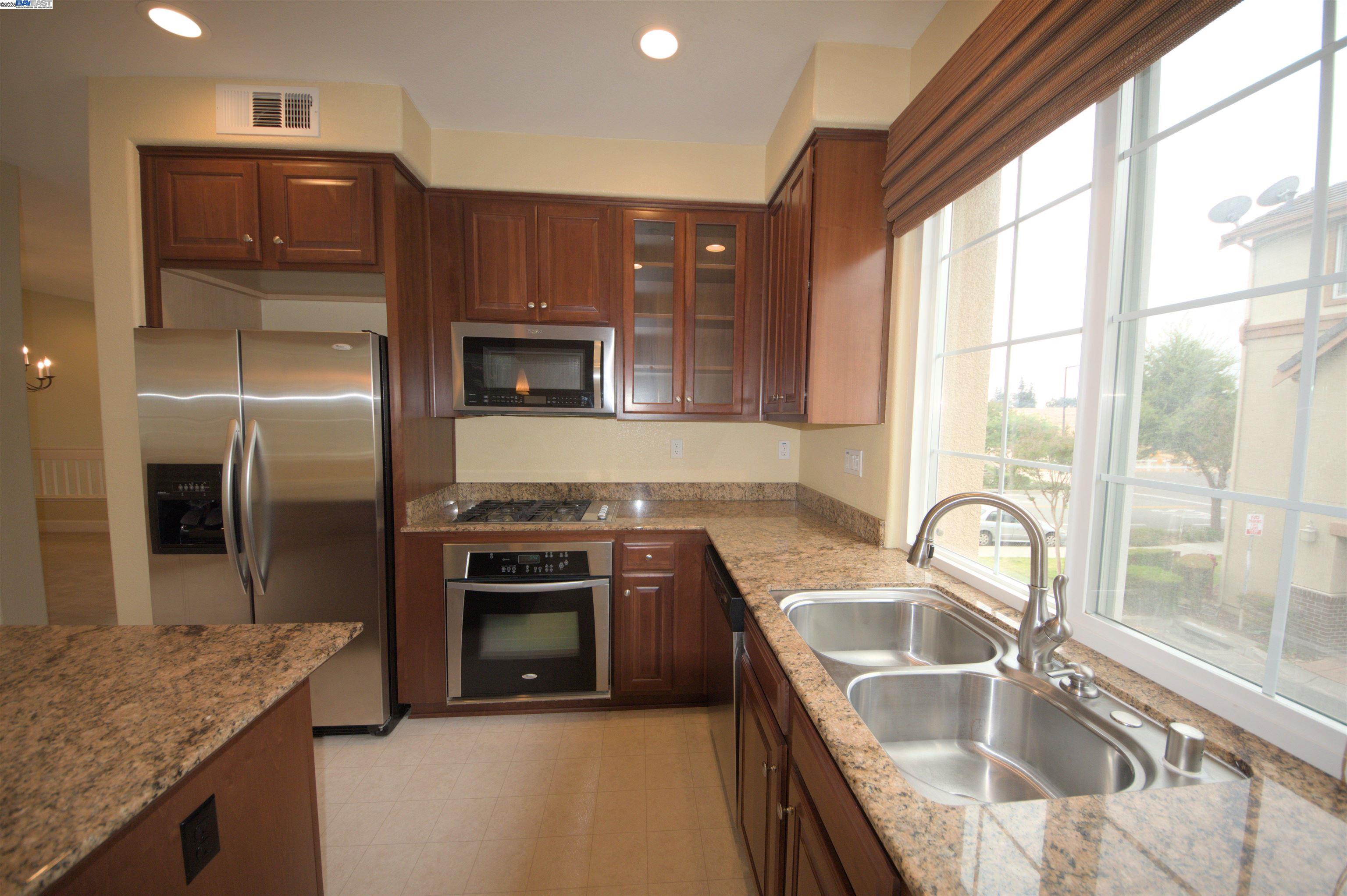 1067 Green St, Union City, California 94587, 3 Bedrooms Bedrooms, 7 Rooms Rooms,2 BathroomsBathrooms,Residential Lease,For Rent,1067 Green St,41101820