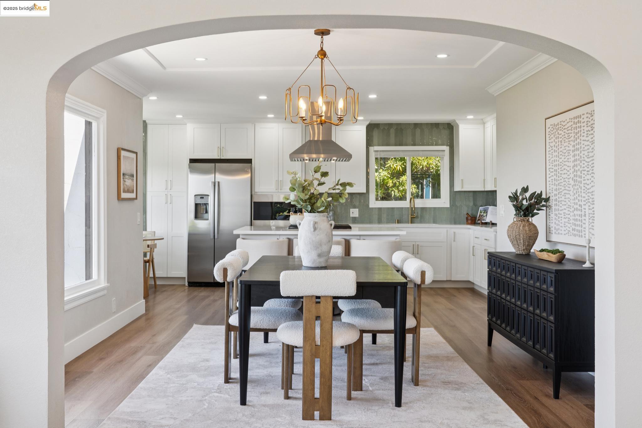 Detail Gallery Image 12 of 58 For 744 Coventry Road, Kensington,  CA 94707 - 4 Beds | 3 Baths