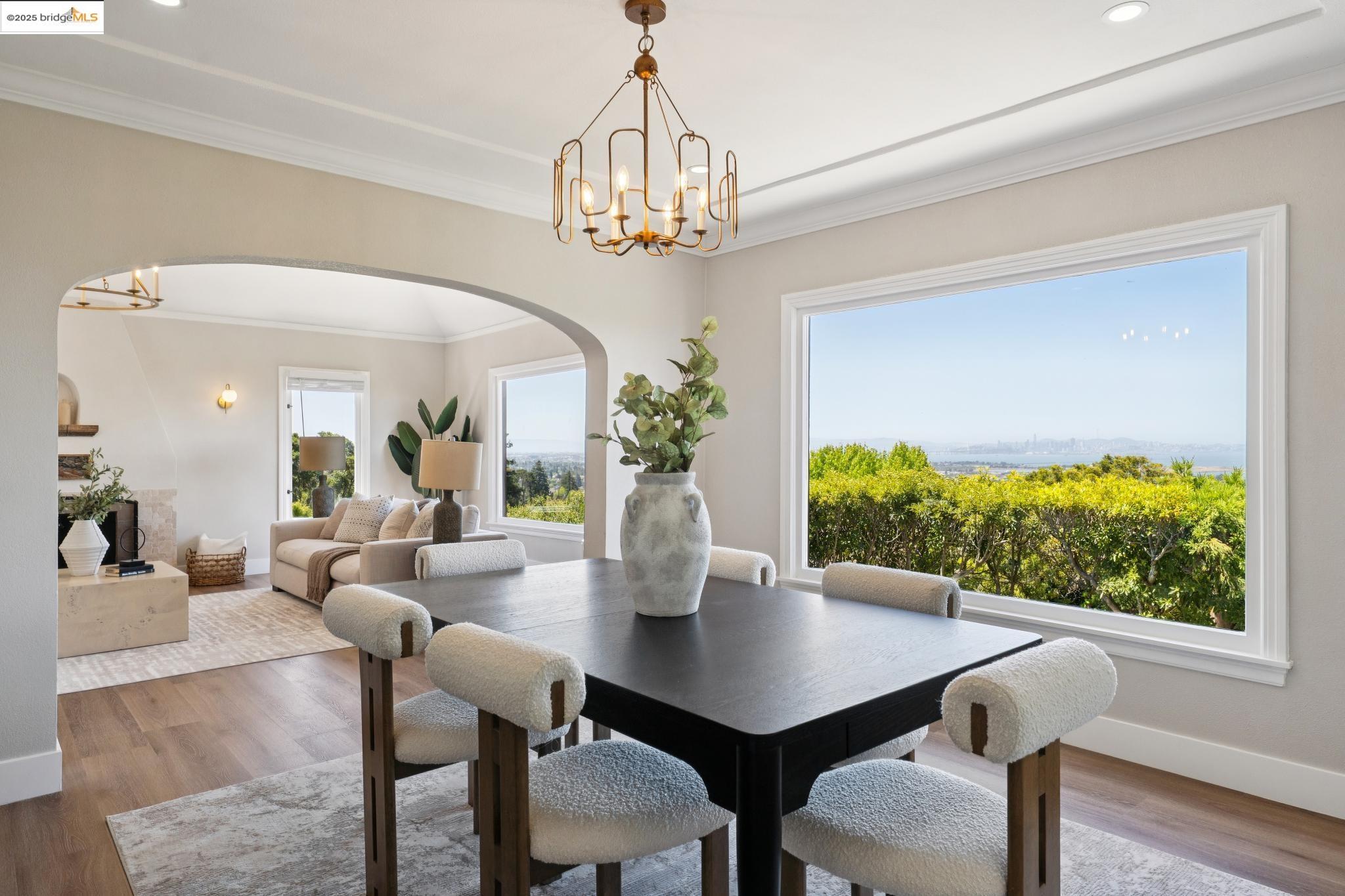 Detail Gallery Image 14 of 58 For 744 Coventry Road, Kensington,  CA 94707 - 4 Beds | 3 Baths
