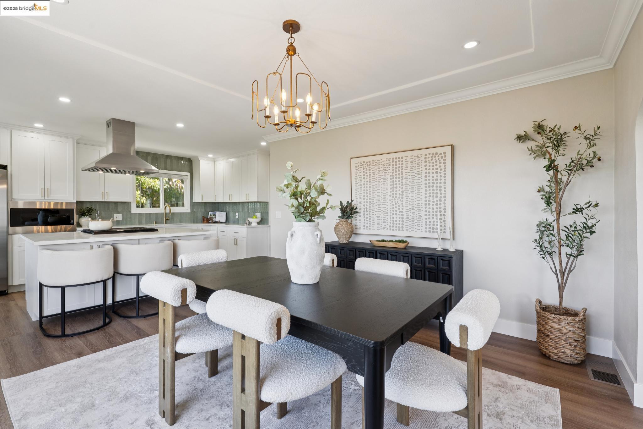 Detail Gallery Image 15 of 58 For 744 Coventry Road, Kensington,  CA 94707 - 4 Beds | 3 Baths