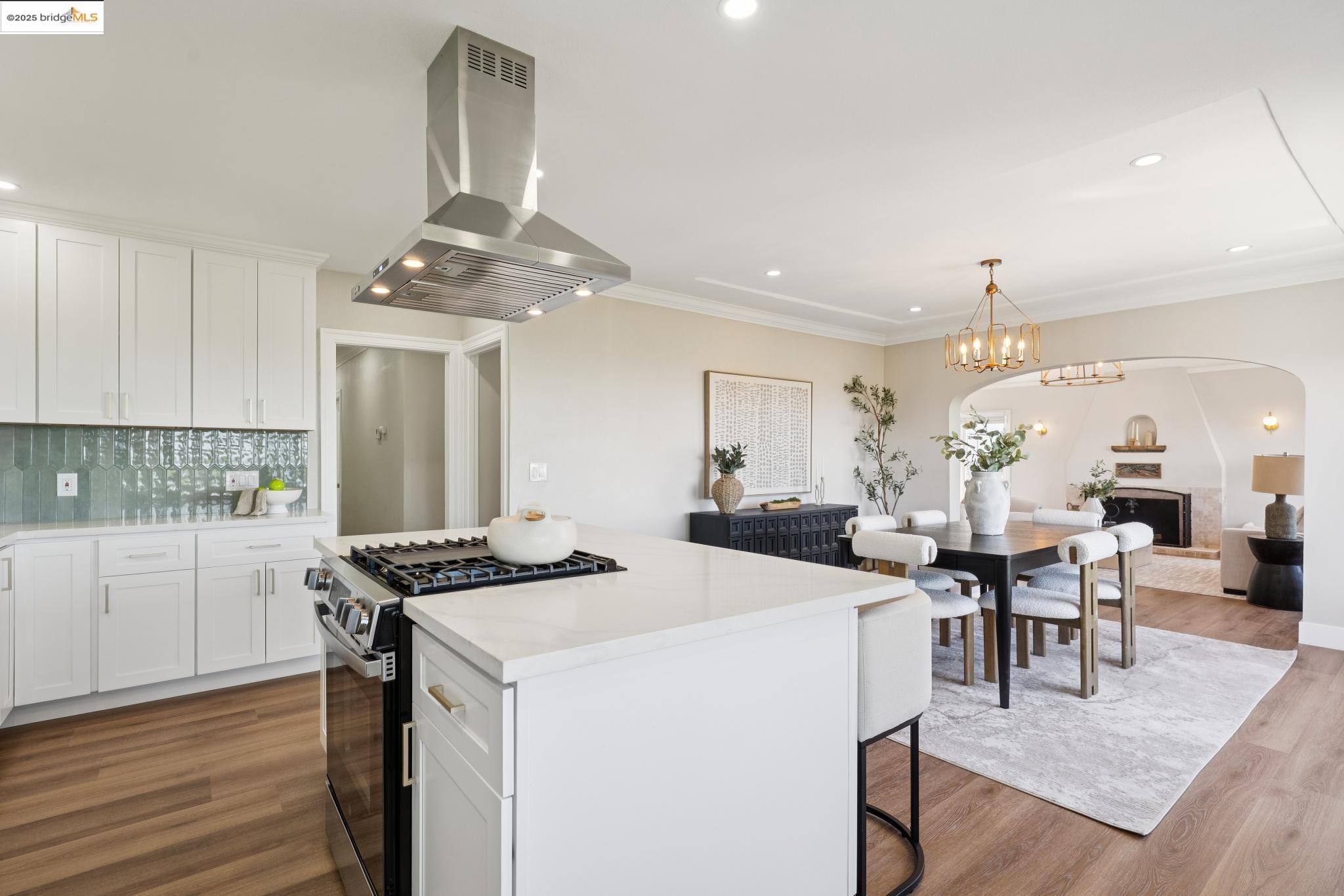 Detail Gallery Image 22 of 58 For 744 Coventry Road, Kensington,  CA 94707 - 4 Beds | 3 Baths