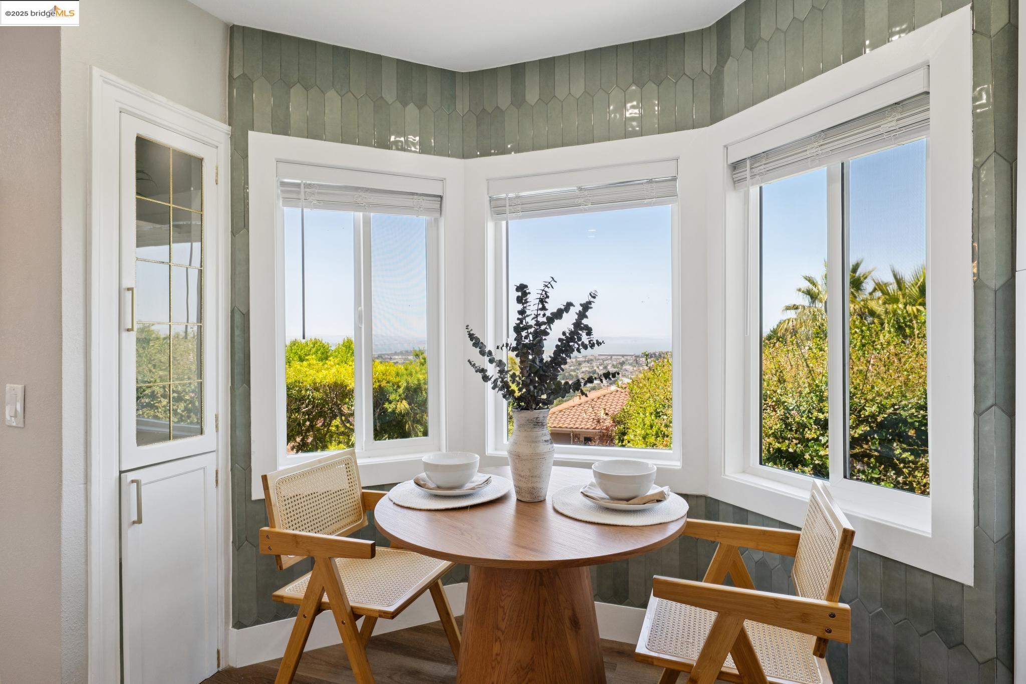 Detail Gallery Image 25 of 58 For 744 Coventry Road, Kensington,  CA 94707 - 4 Beds | 3 Baths