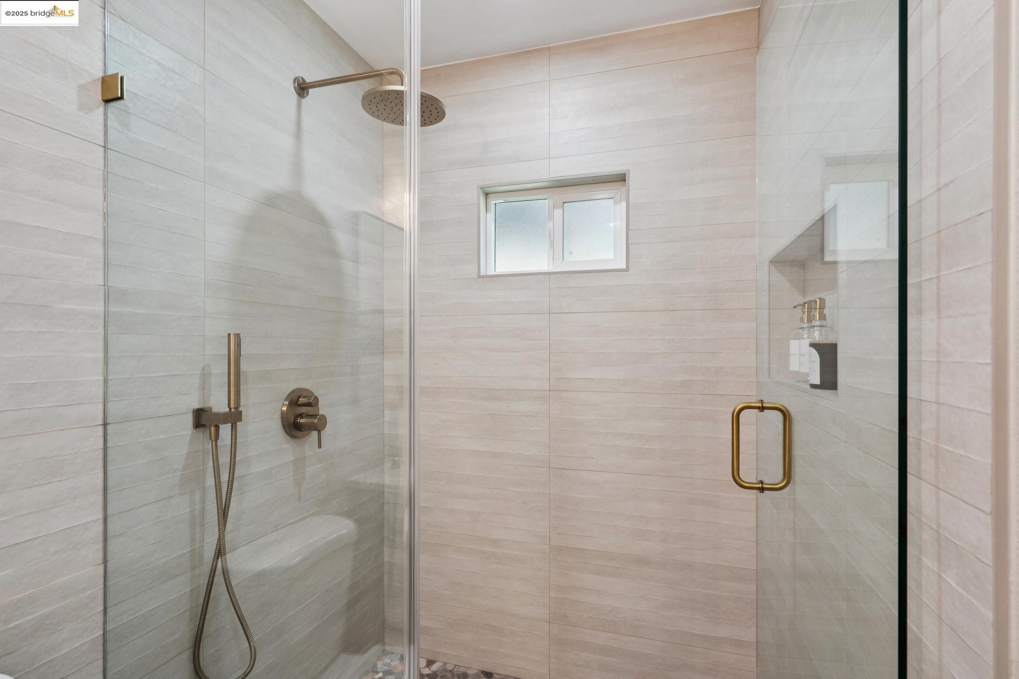 Detail Gallery Image 31 of 58 For 744 Coventry Road, Kensington,  CA 94707 - 4 Beds | 3 Baths