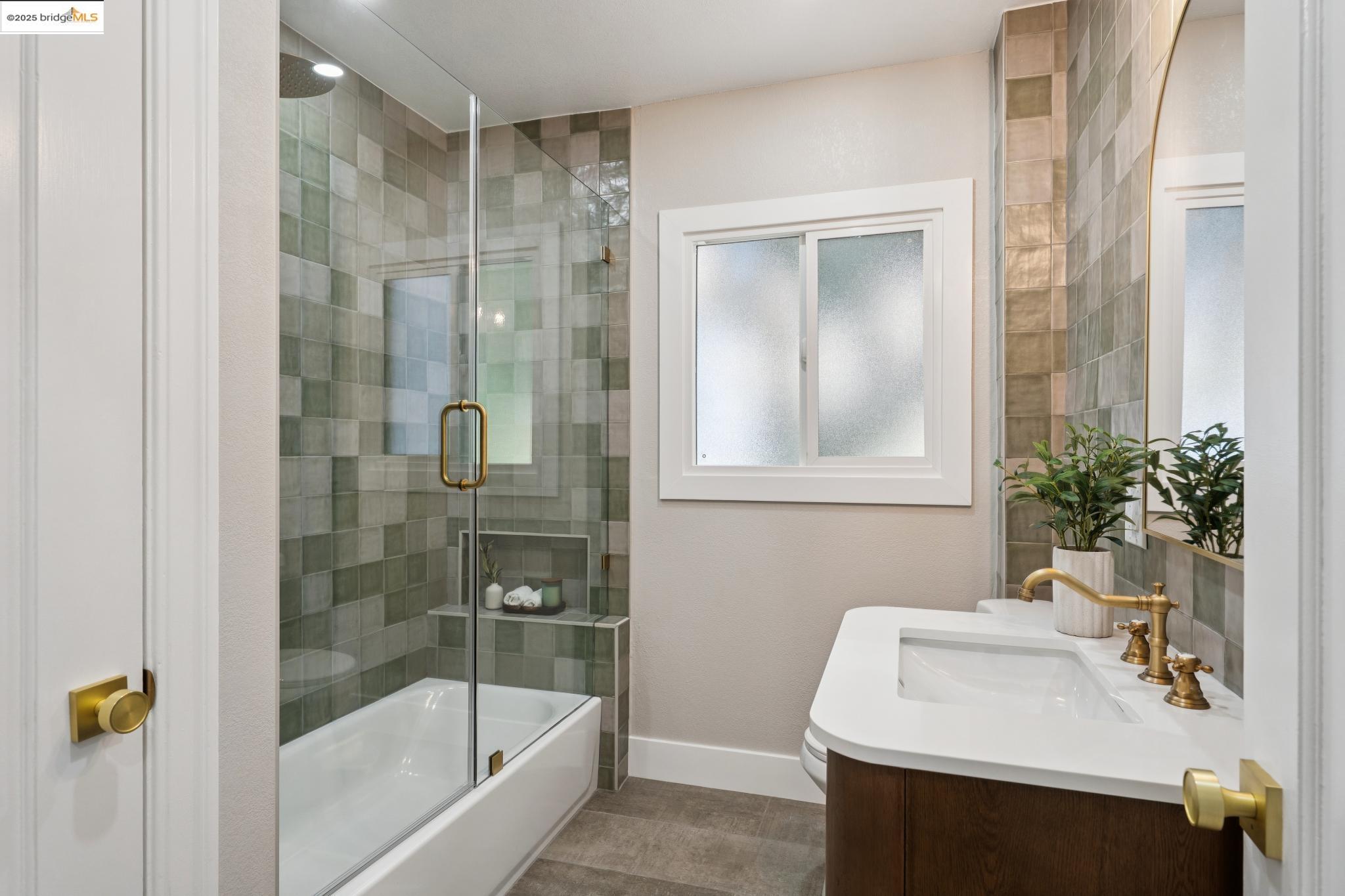 Detail Gallery Image 38 of 58 For 744 Coventry Road, Kensington,  CA 94707 - 4 Beds | 3 Baths
