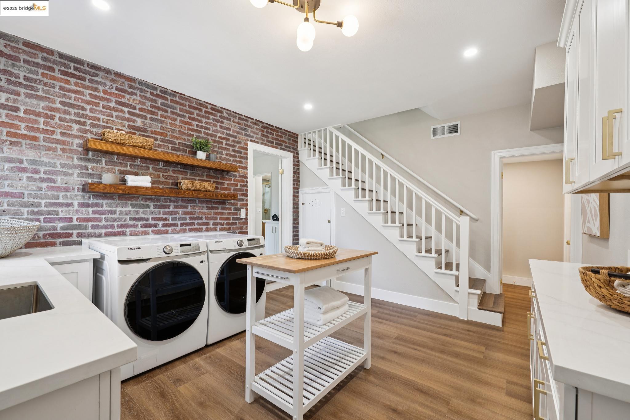 Detail Gallery Image 39 of 58 For 744 Coventry Road, Kensington,  CA 94707 - 4 Beds | 3 Baths