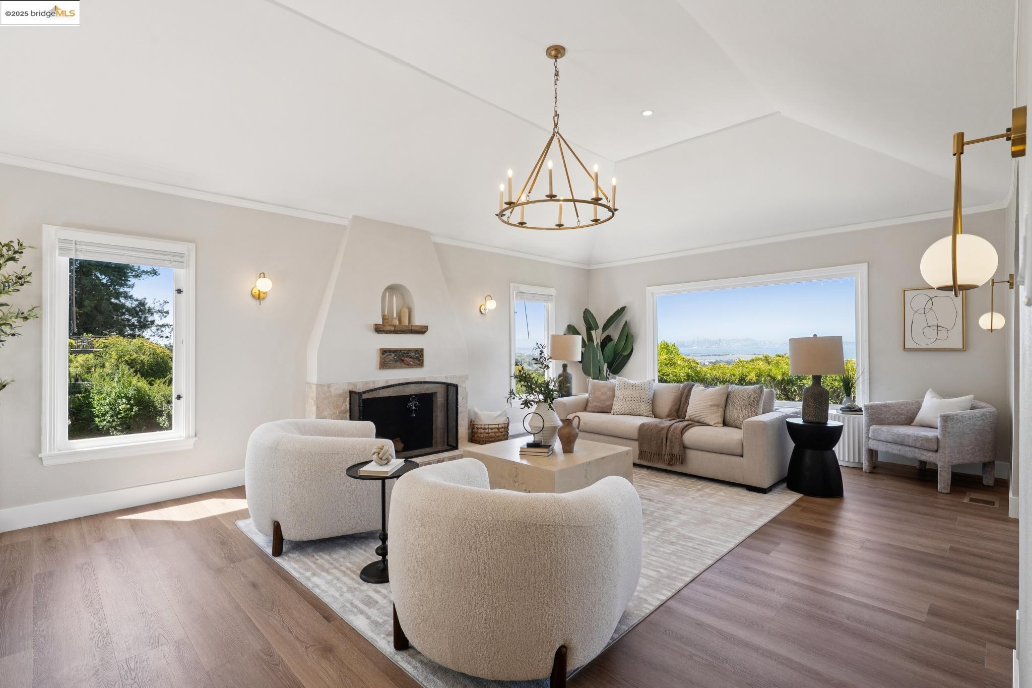Detail Gallery Image 5 of 58 For 744 Coventry Road, Kensington,  CA 94707 - 4 Beds | 3 Baths