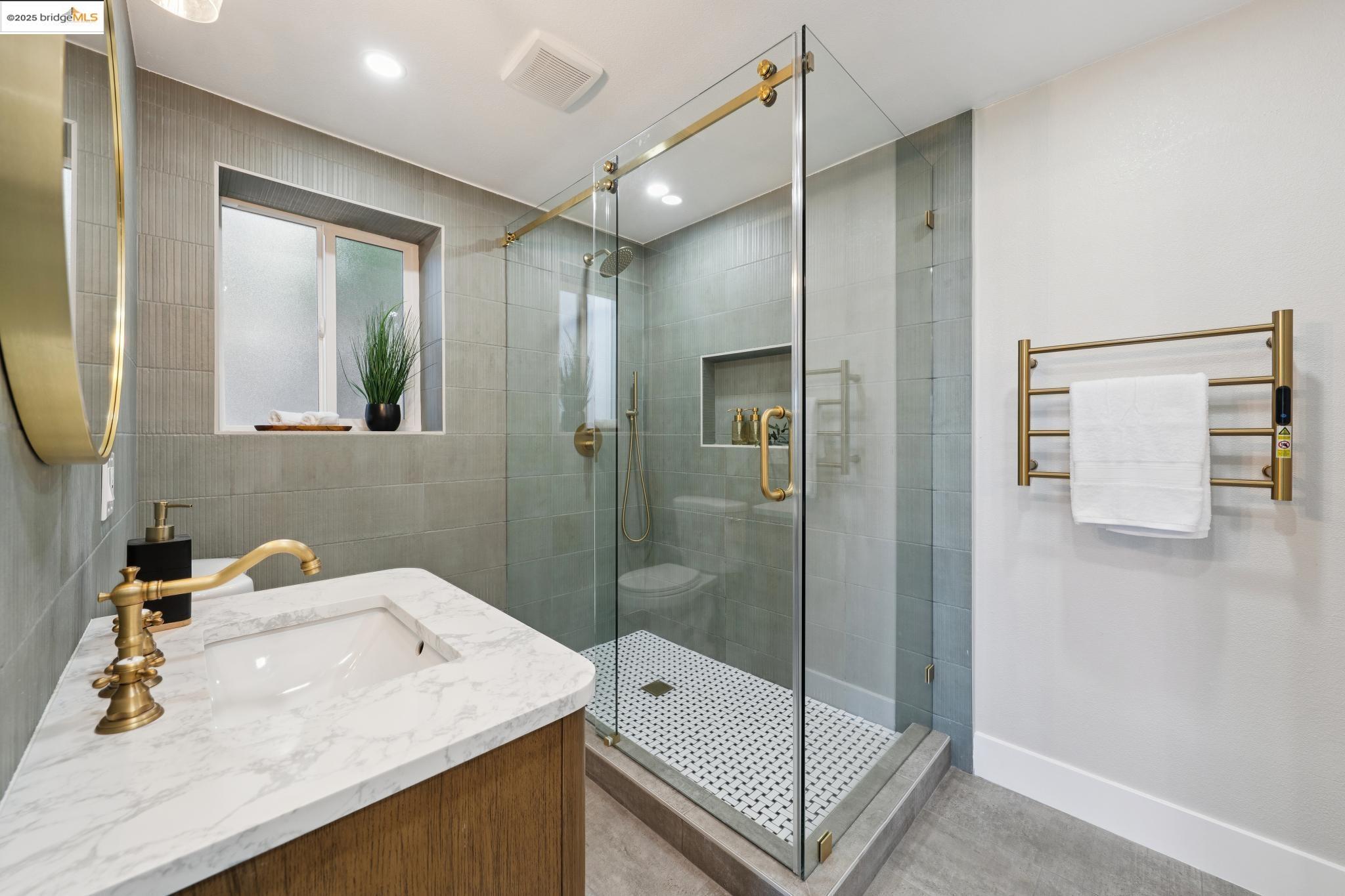 Detail Gallery Image 46 of 58 For 744 Coventry Road, Kensington,  CA 94707 - 4 Beds | 3 Baths