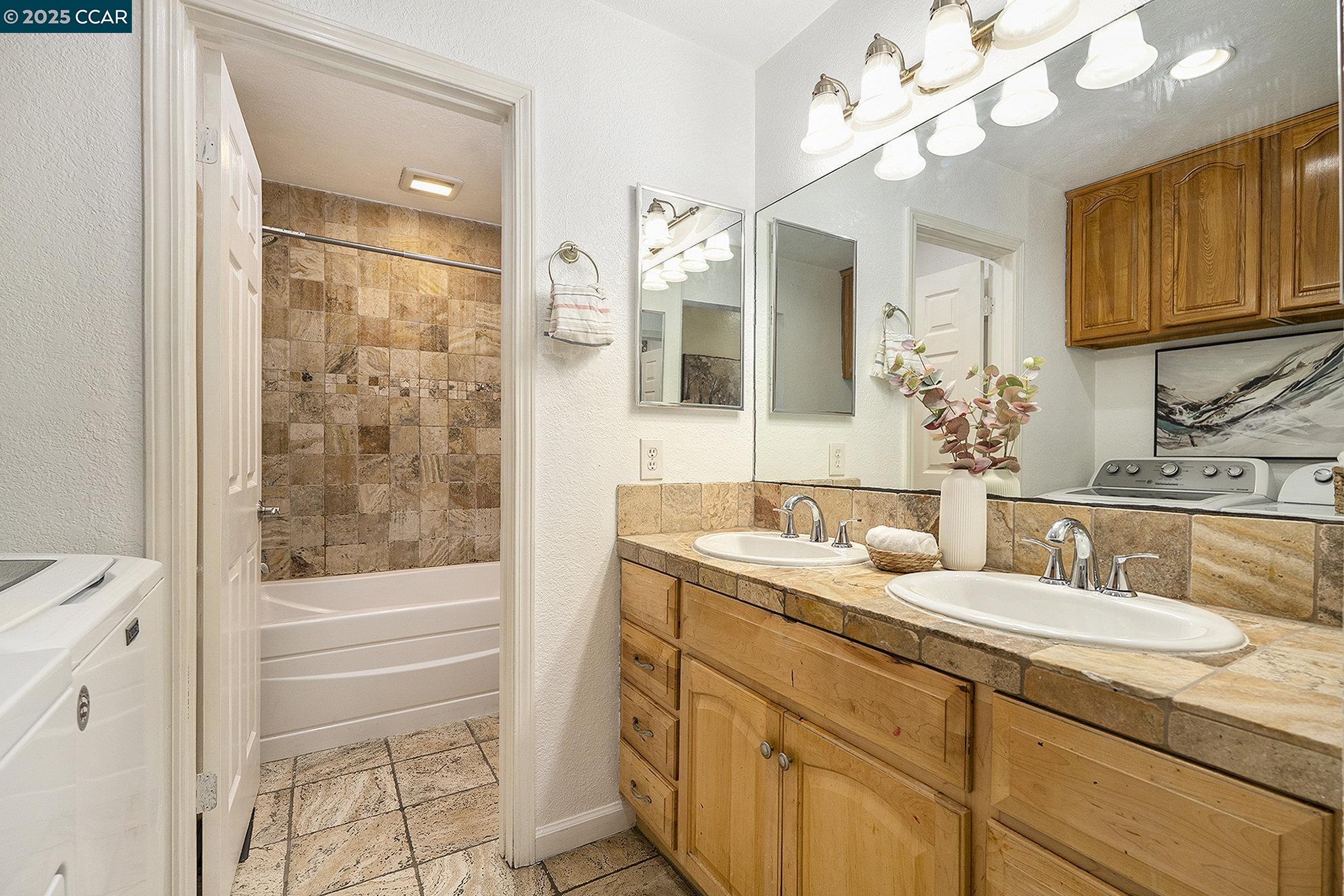 Photo #7: 41101827 Listing: Photo #7