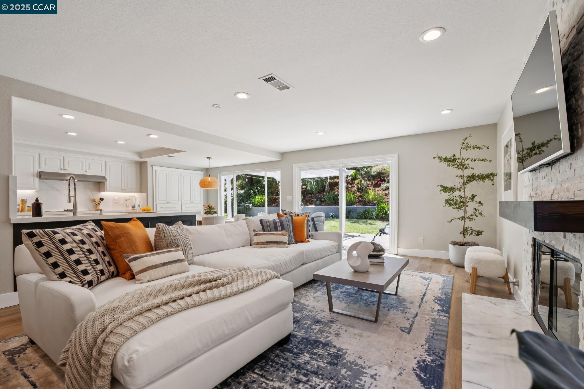 Detail Gallery Image 16 of 60 For 936 Spring Water St, Danville,  CA 94506 - 4 Beds | 3 Baths